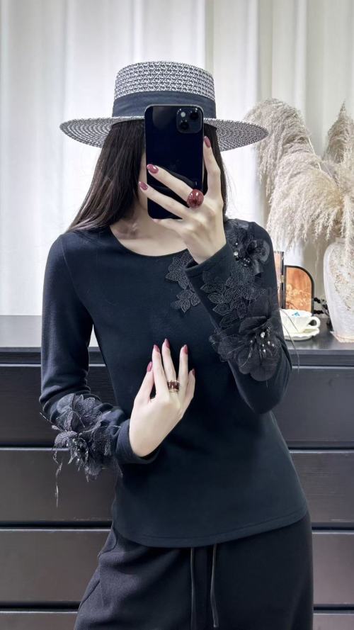 Elegant Black Long Sleeve Top with Floral Lace Details (Sizes S-XL) 8 Elegant Black Long Sleeve Top with Floral Lace Details (Sizes S-XL)