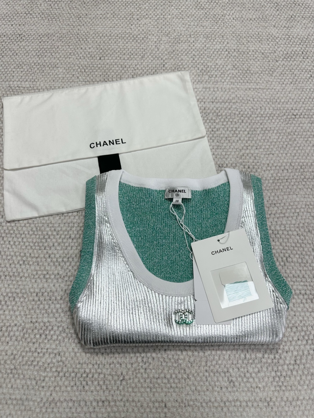CC25C Silver Hot Stamping Vest Ribbed Knit Sleeveless Top 8 cmp i1750164173229 7088 0 6