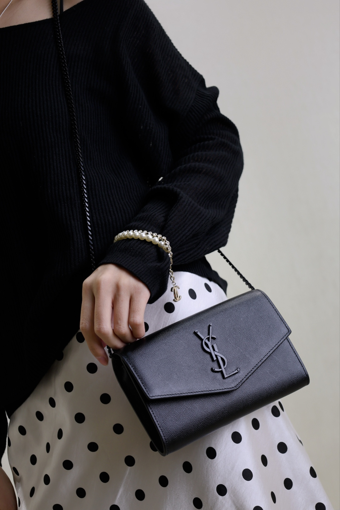 All black🖤 bolso sobre de cadena
