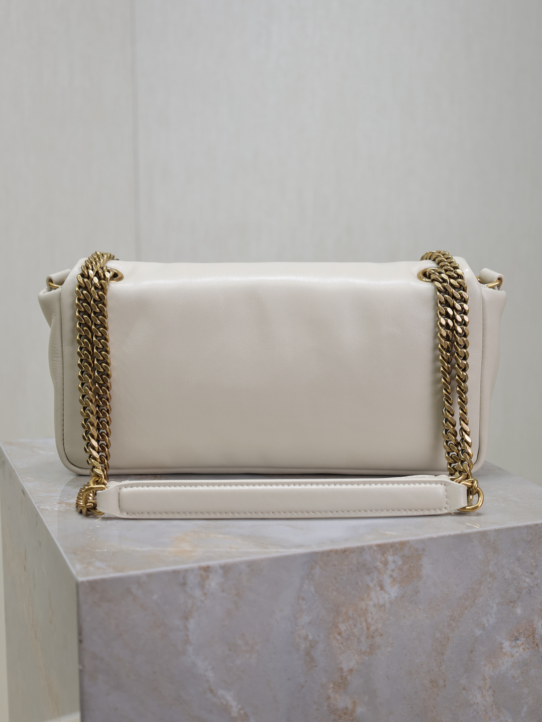 Saint Laurent Calypso Lambskin Chain Bag: Soft, Secure & Stylish 7 cmp i1743147874875 542 0 4
