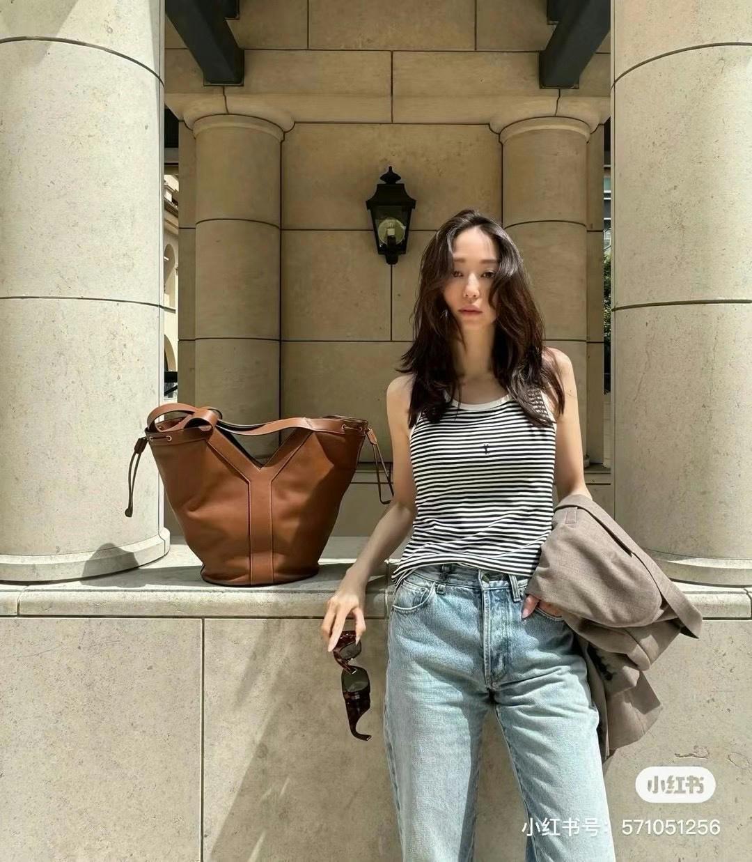 NO:390729,Y series tote bags are exquisite and elegant, reflecting modern style, which can add some sunny strokes to the Japanese style, Saint Laurent, saint laurent, totes19860909Y系列托特包精致优雅 映照现代格调 可为日装造型增添点晴之笔,圣罗兰,saint laurent,totes,Bag