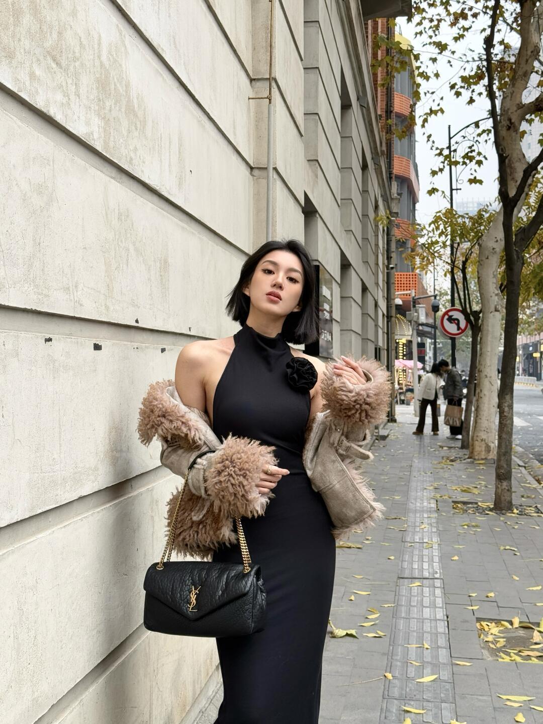 NO:387858,Simple and casual and fashionable, Saint Laurent, saint laurent19860909简约随性又具有时尚感,圣罗兰,saint laurent,Bag