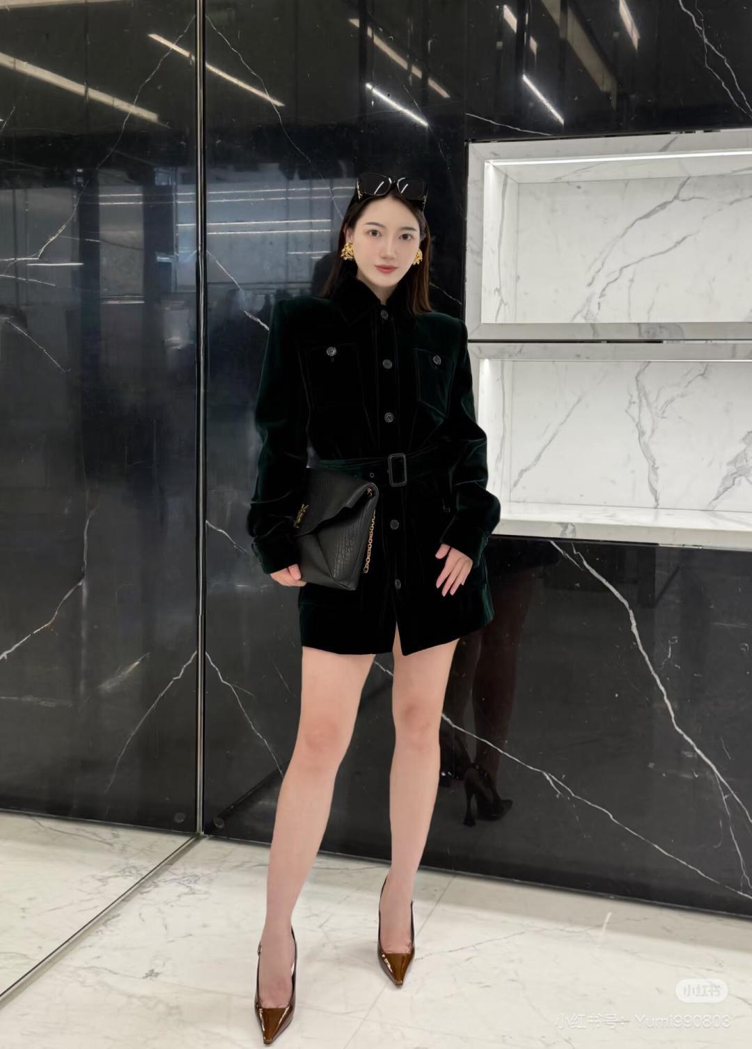 NO:390441,New envelope chain bag, paired with skirt or casual outfit, Saint Laurent, saint laurent, skirts19860909新款信封链条包 搭配裙子或休闲装都ok,圣罗兰,saint laurent,skirts,Bag