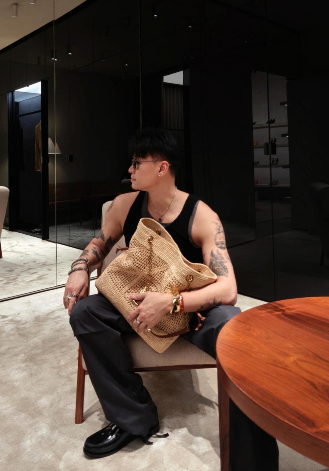NO:391038,Trendy men can also own, Saint Laurent, saint laurent19860909潮男也可拥有,圣罗兰,saint laurent,Bag
