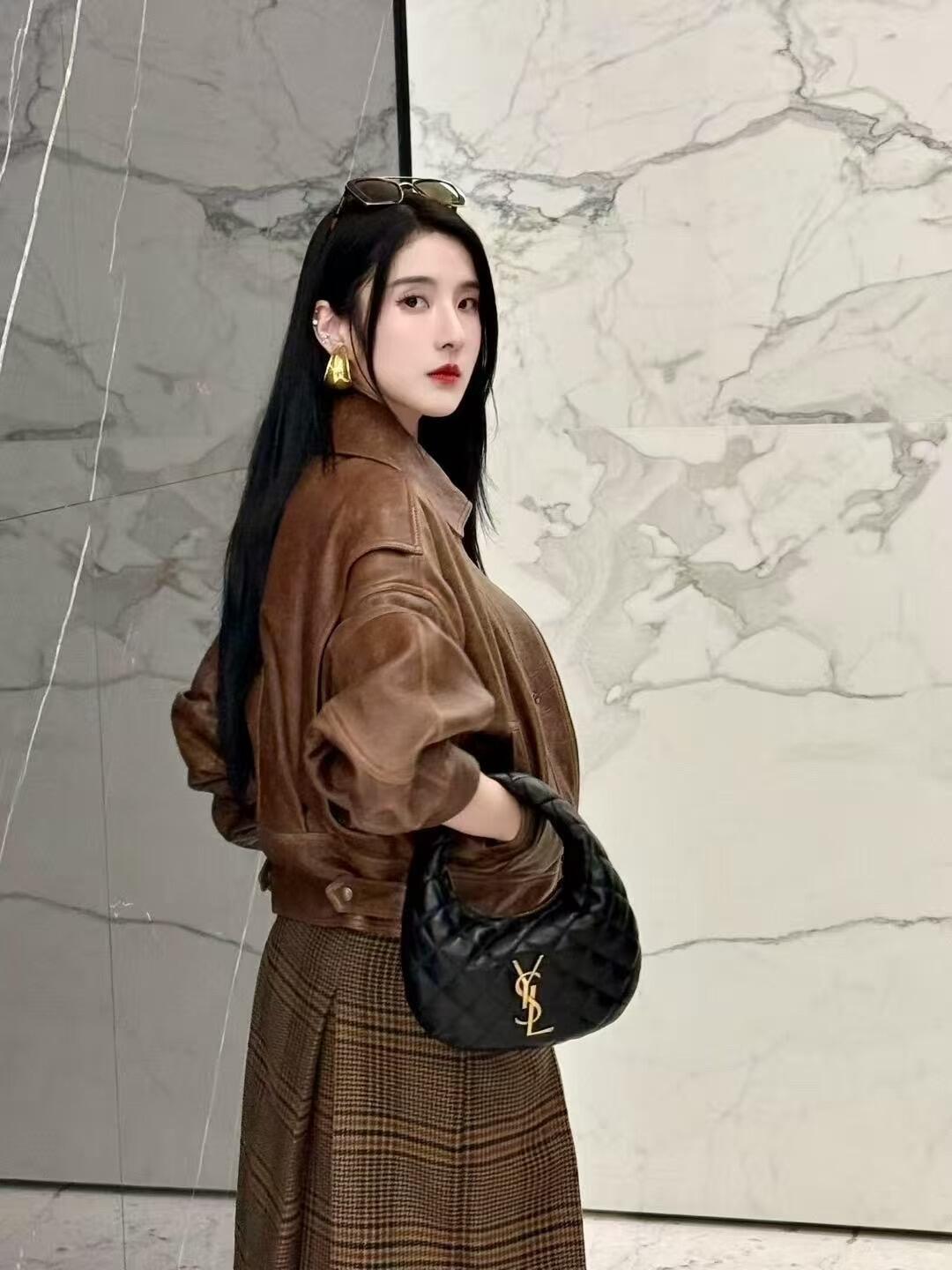 NO:406144,Icare baby elegant handbag Black gold is a classic match that never goes out of date, Saint Laurent, saint laurent19860909Icare baby 优雅手提包 黑金是永不过时的经典搭配,圣罗兰,saint laurent,Bag