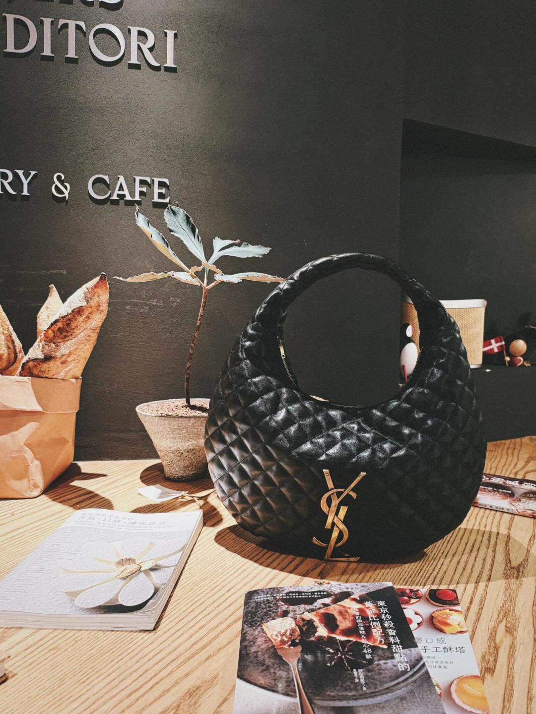 NO:771398,ICARE Hobo can be carried under the arm, with sufficient capacity, and the fashionable silhouette is a must-have for going out, saint laurent, saint laurent19860909ICARE Hobo可腋下 手拎 容量充足 时尚廓形出街必备,圣罗兰,saint laurent,Bag