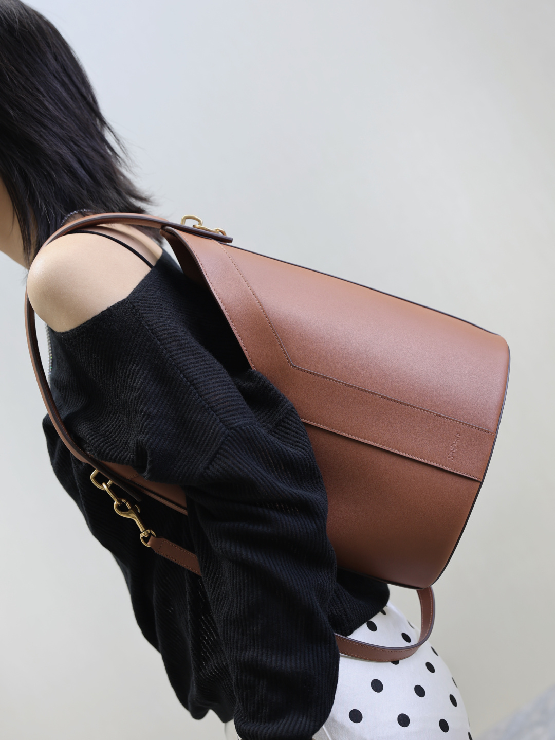 NO:772630,The new armpit bucket bag 'Y' series products are all good-looking, and the whole style is old money, Yves Saint Laurent, saint laurent19860909新款腋下水桶包 “Y”系列出品都炒鸡好看 整个都是老钱风,圣罗兰,saint laurent,Bag