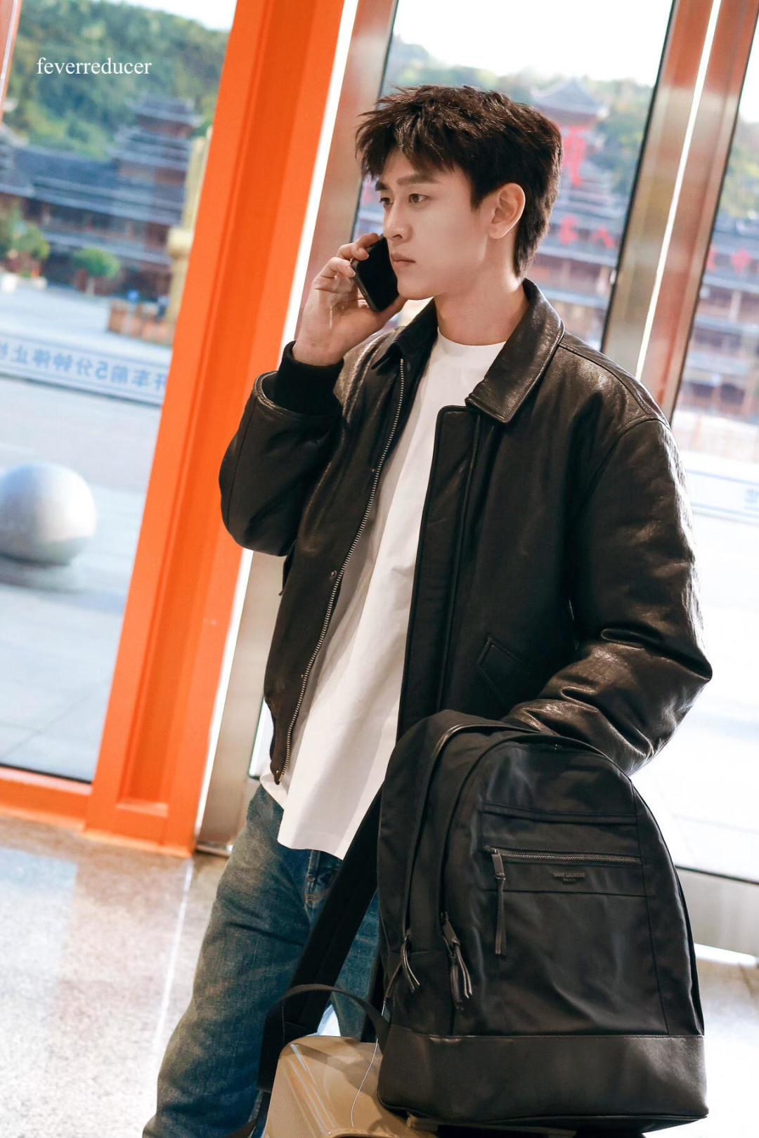 NO:771944,Wang Tianchen/Dong Sicheng same style backpack, clean and handsome, saint laurent, saint laurent, backpacks19860909王天辰/董思成 同款背包 干净利落帅气,圣罗兰,saint laurent,backpacks,Bag