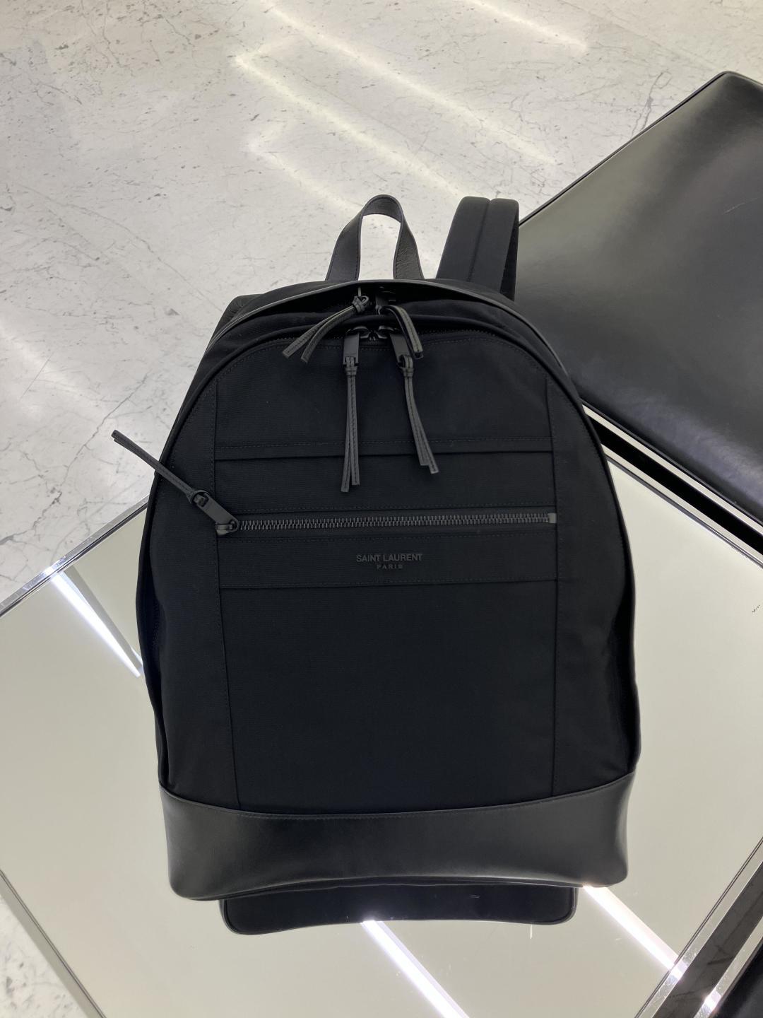 NO:771950,Just the right three-dimensional compartment to hold an inspiring tablet, saint laurent, saint laurent19860909恰到好处的立体隔层 装得下灵感迸发的平板电脑,圣罗兰,saint laurent,Bag
