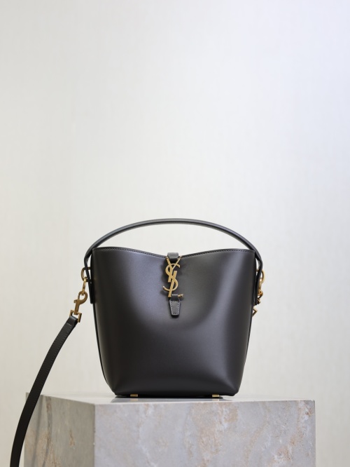 LE 37 Bucket Bag Small, Italian Calfskin Leather, Elegant and Modern Design 20 LE 37 Bucket Bag Small, Italian Calfskin Leather, Elegant and Modern Design