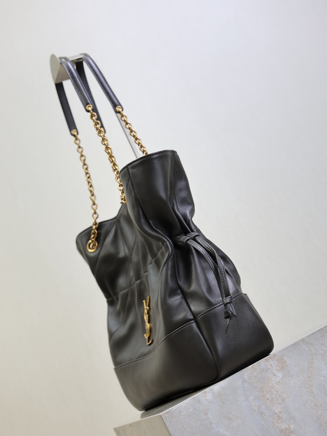 Jamie Large Bucket Bag in Gray Soft Lambskin Leather with Gold Hardware 4 cmp i1760345814892 5797 0 2