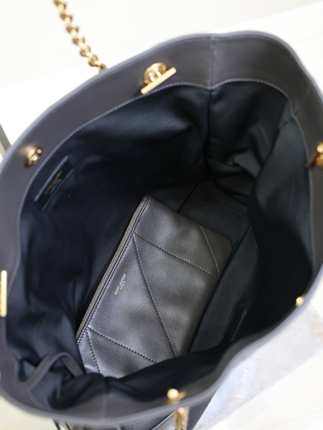 Jamie Large Bucket Bag in Gray Soft Lambskin Leather with Gold Hardware 7 cmp i1760345816497 945 0 5