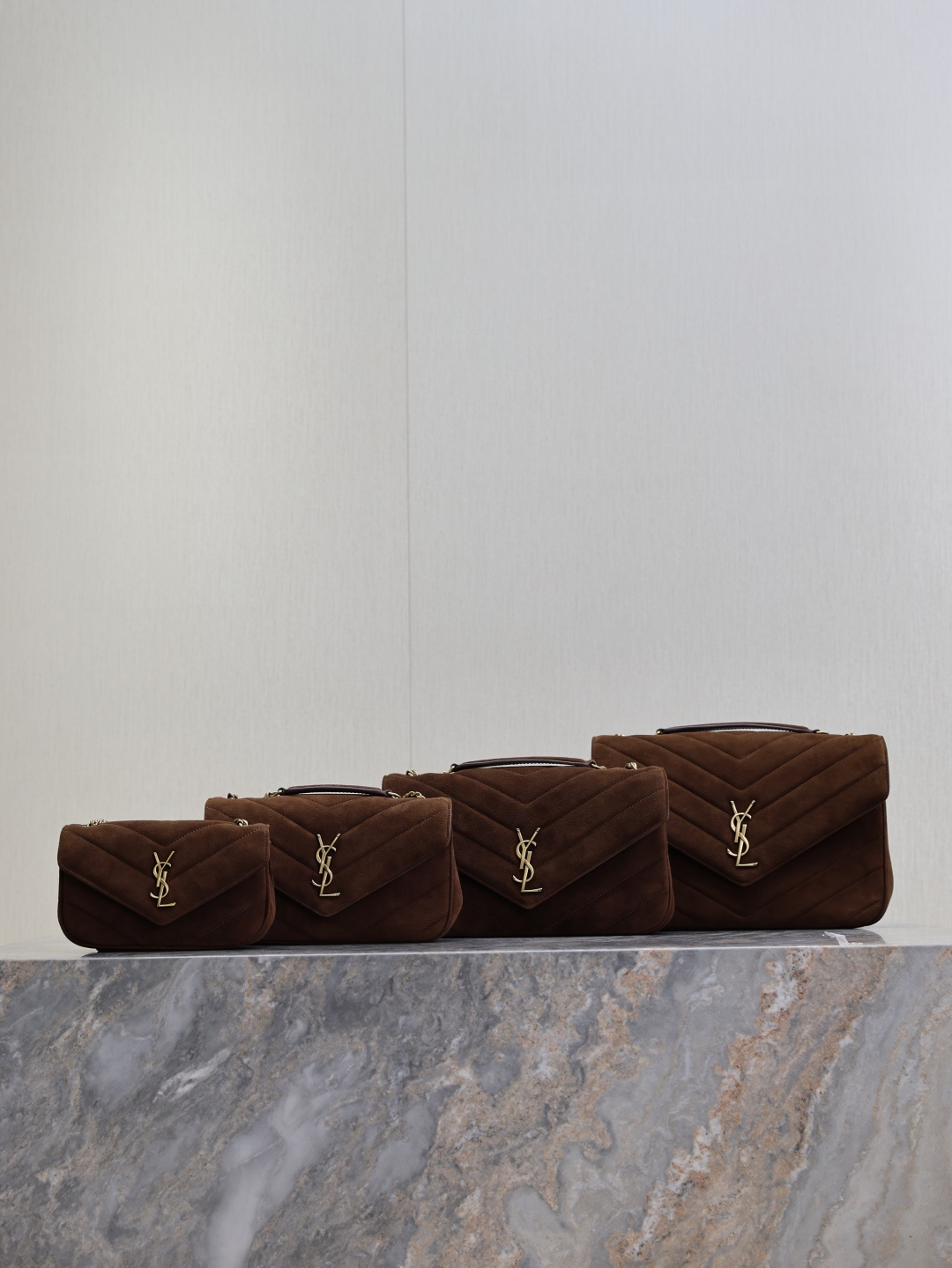 NO:582371,Loulou_New suede 20/24/29/32cm collection, Saint Laurent, saint laurent, chamois leather19860909Loulou_新款麂皮 20/24/29/32cm 合集,圣罗兰,saint laurent,chamois leather,Bag