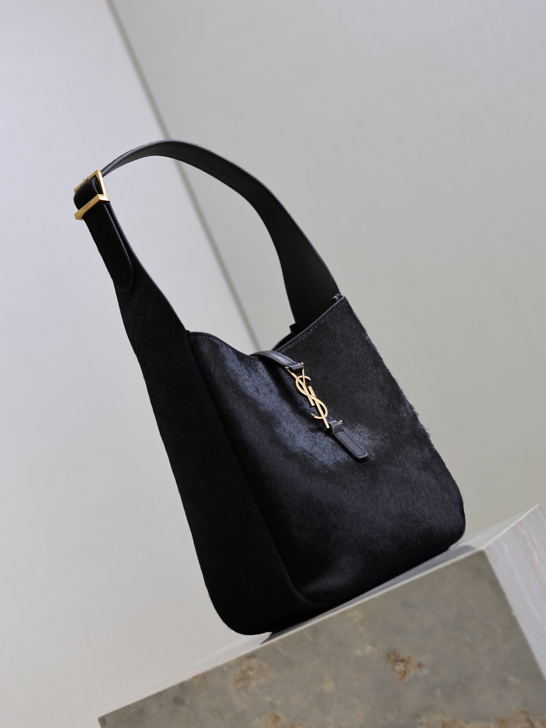 Saint Laurent Black everyday shoulder