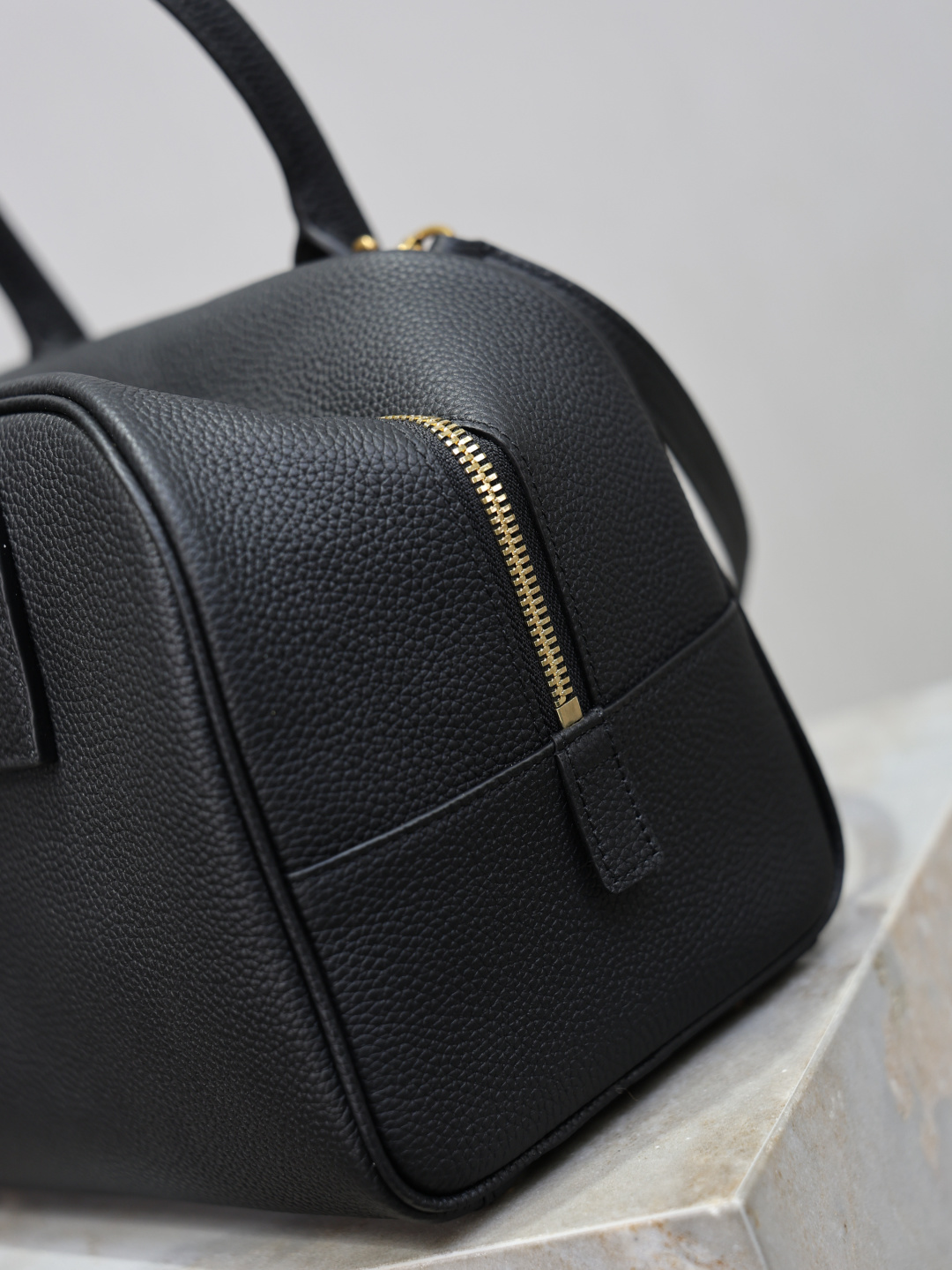 Saint Laurent Black everyday shoulder