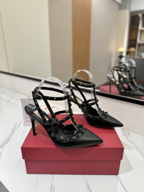 Valentino Rockstud Ankle Strap Pointed Toe Heels, Elegant Black Leather Sandals 1 Valentino Rockstud Ankle Strap Pointed Toe Heels, Elegant Black Leather Sandals