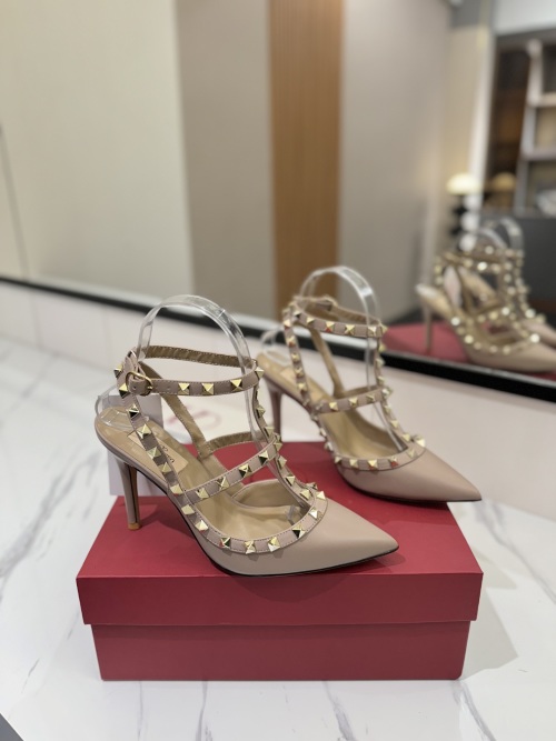 Valentino Garavani Rockstud Ankle Strap Leather Pumps Heels for Women 1 Valentino Garavani Rockstud Ankle Strap Leather Pumps Heels for Women