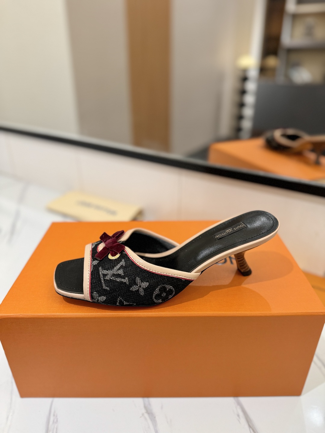Louis Vuitton Women's Black Monogram Canvas Dreamy Flat Mule Sandal 4 cmp i1739784754766 8276 0 3
