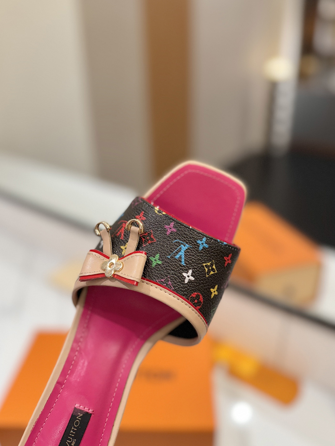 Louis Vuitton Women's Multi Pochette Accessories Sandal Slides Slippers 7 cmp i1739785058612 147 0 5