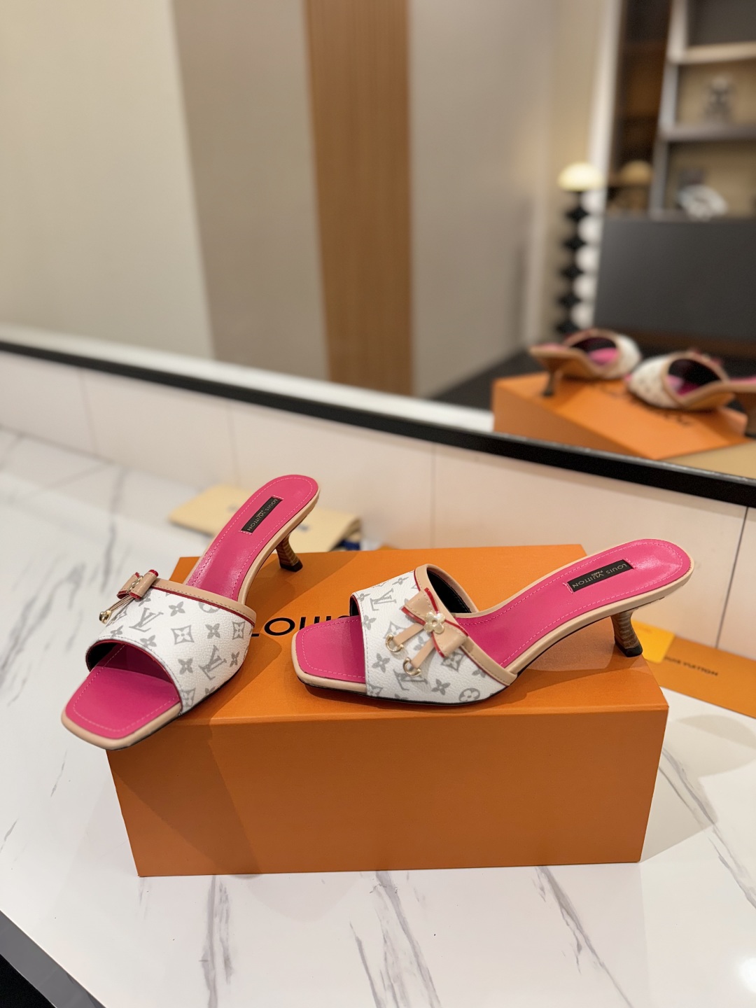 Louis Vuitton Women's White Monogrammed Slides/Sandals with Pink Trim 6 cmp i1739785178623 6145 0 4