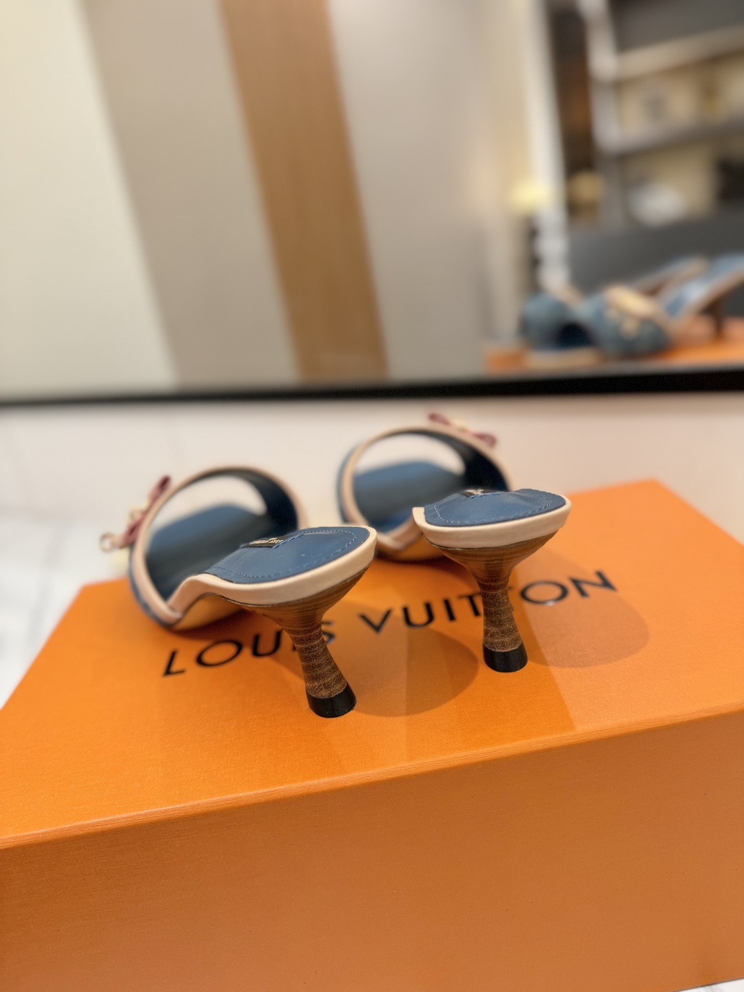 Louis Vuitton Women's Blue Denim Monogrammed Beaubourg Mule Slides Sandals 10 cmp i1739785254167 2273 0 8