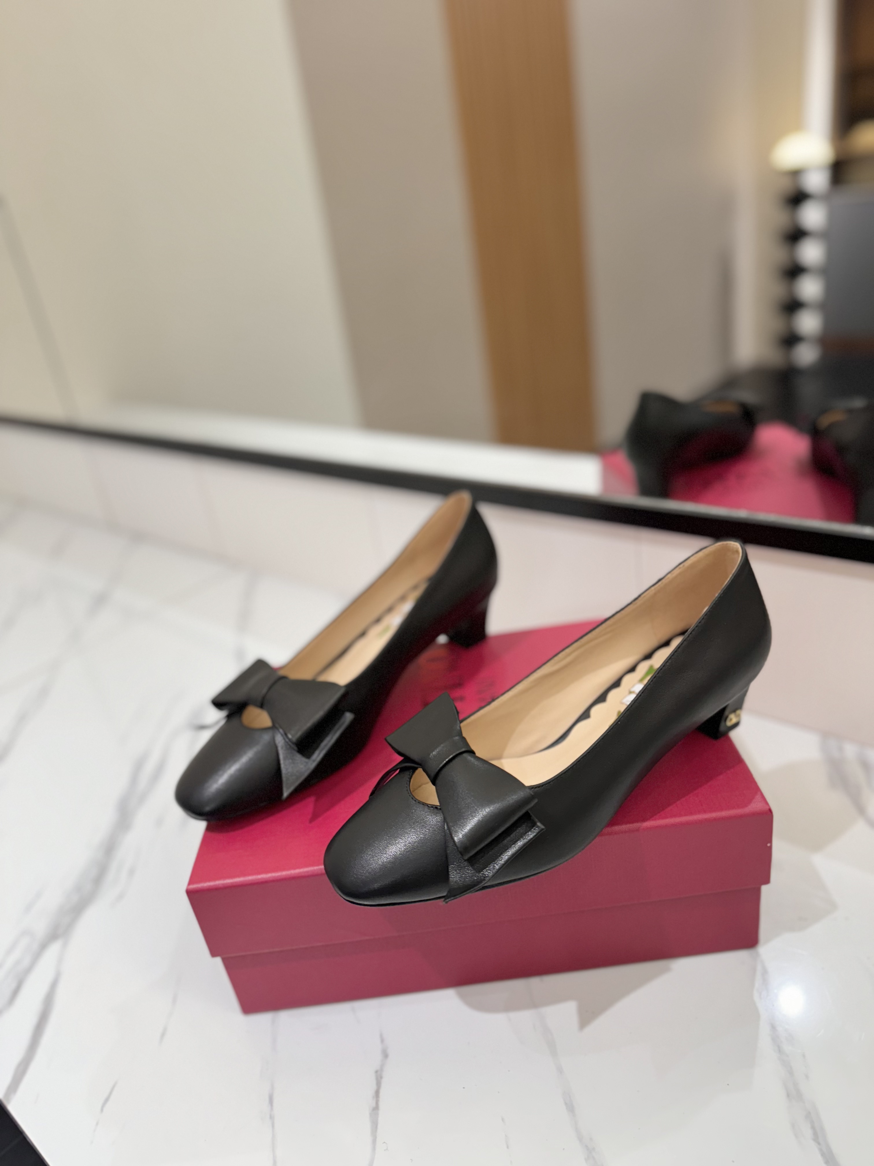 발렌티노 신발 134801 Valentino Shoes 썸네일 이미지
