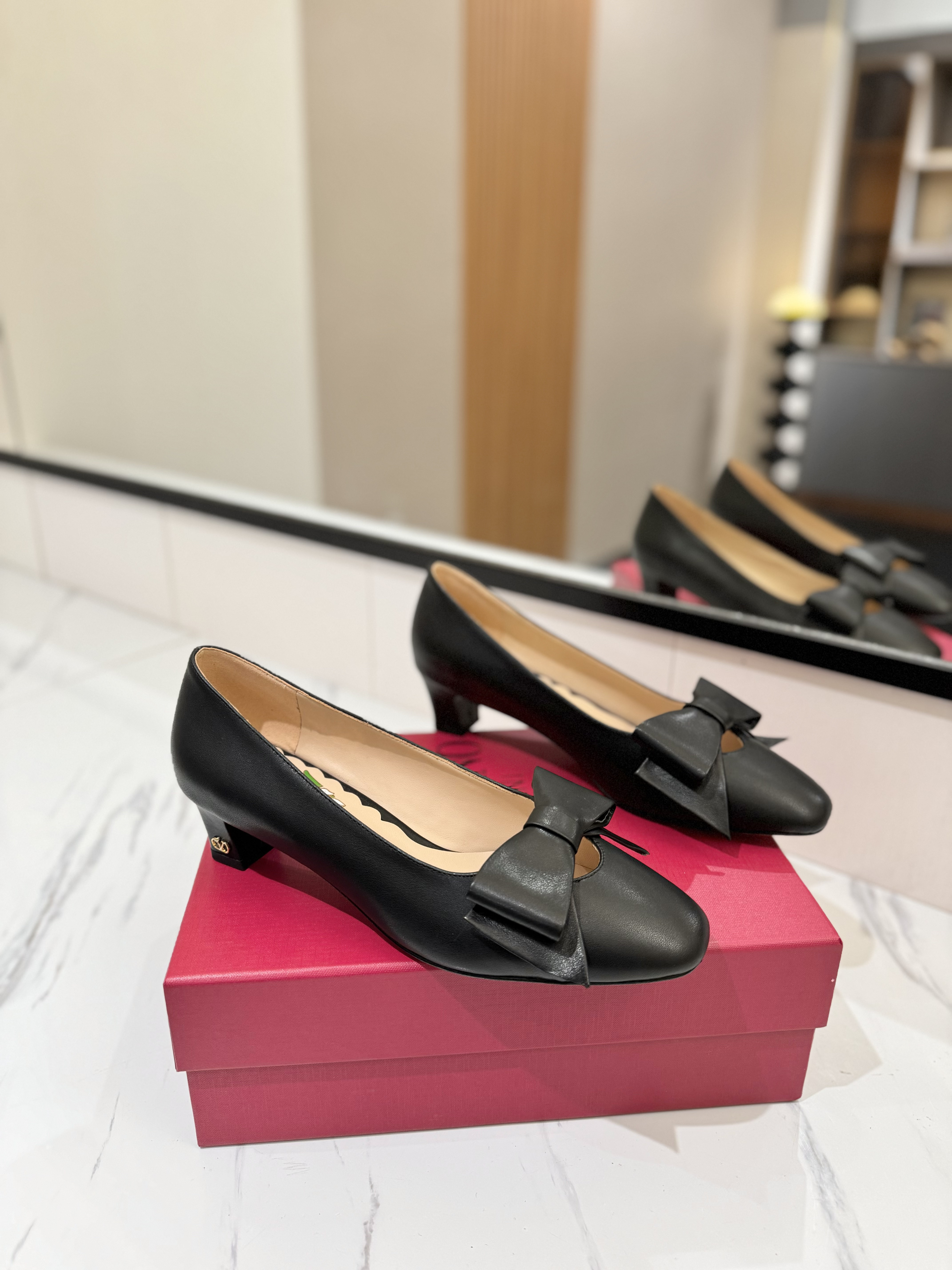 발렌티노 신발 134801 Valentino Shoes 썸네일 이미지