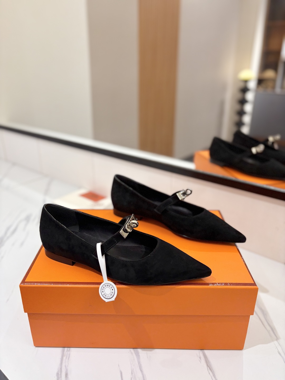 NO:223003,Hermes, leather top version!  Original development, upper sheep mark, inner foot pad, mixed breed sheepskin, outsole, Italian leather outsole, size 34-43 notes 34 41 42 43 custom-made, no return and exchange, packaging configuration original packaging!  , single shoes, hermes, hermes, sheepskin, sheep, Leather soles19860909爱马仕Hermes,真皮大底 顶级版本！原版开发 鞋面羊猄 内里垫脚 混种羊皮 大底意大利真皮大底  码数34-43注 34 41 42 43 码定做 不退换 包装配置原版包装！,单鞋,hermes,hermes,sheepskin,sheep,Leather soles,Women's Shoes