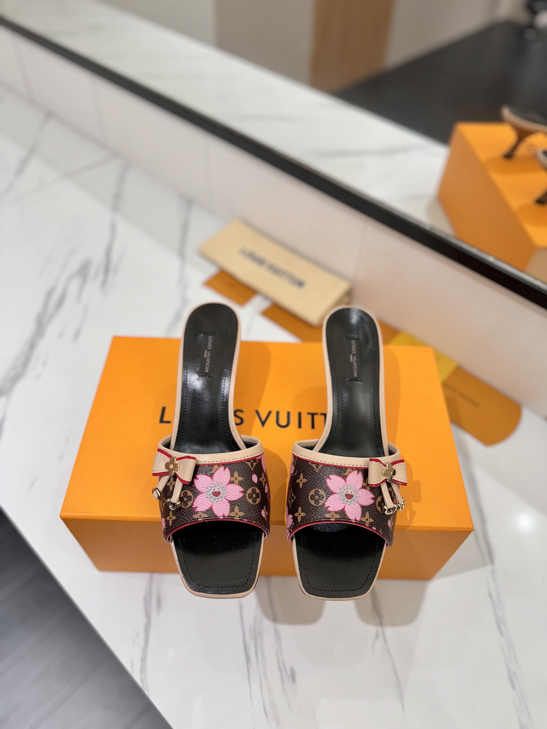 Louis Vuitton Women's Pillow Comfort Sandal LV Monogram Slides Slippers 3 cmp i1748122404490 7524 0 2