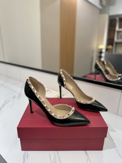 Valentino Rockstud Pointed Toe Heels - Black Patent Leather, Size 35-39