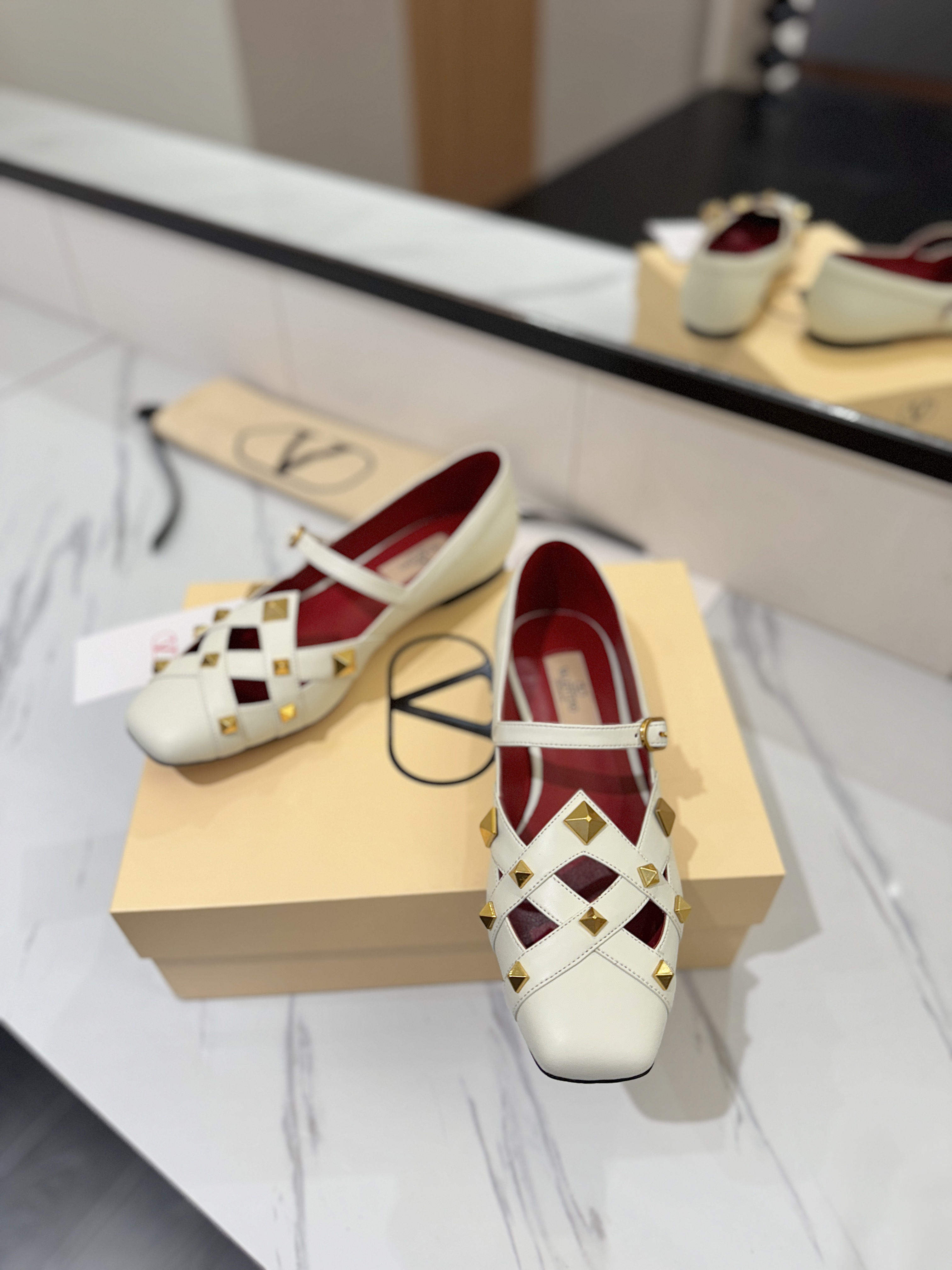 발렌티노 신발 134789 Valentino Shoes 썸네일 이미지