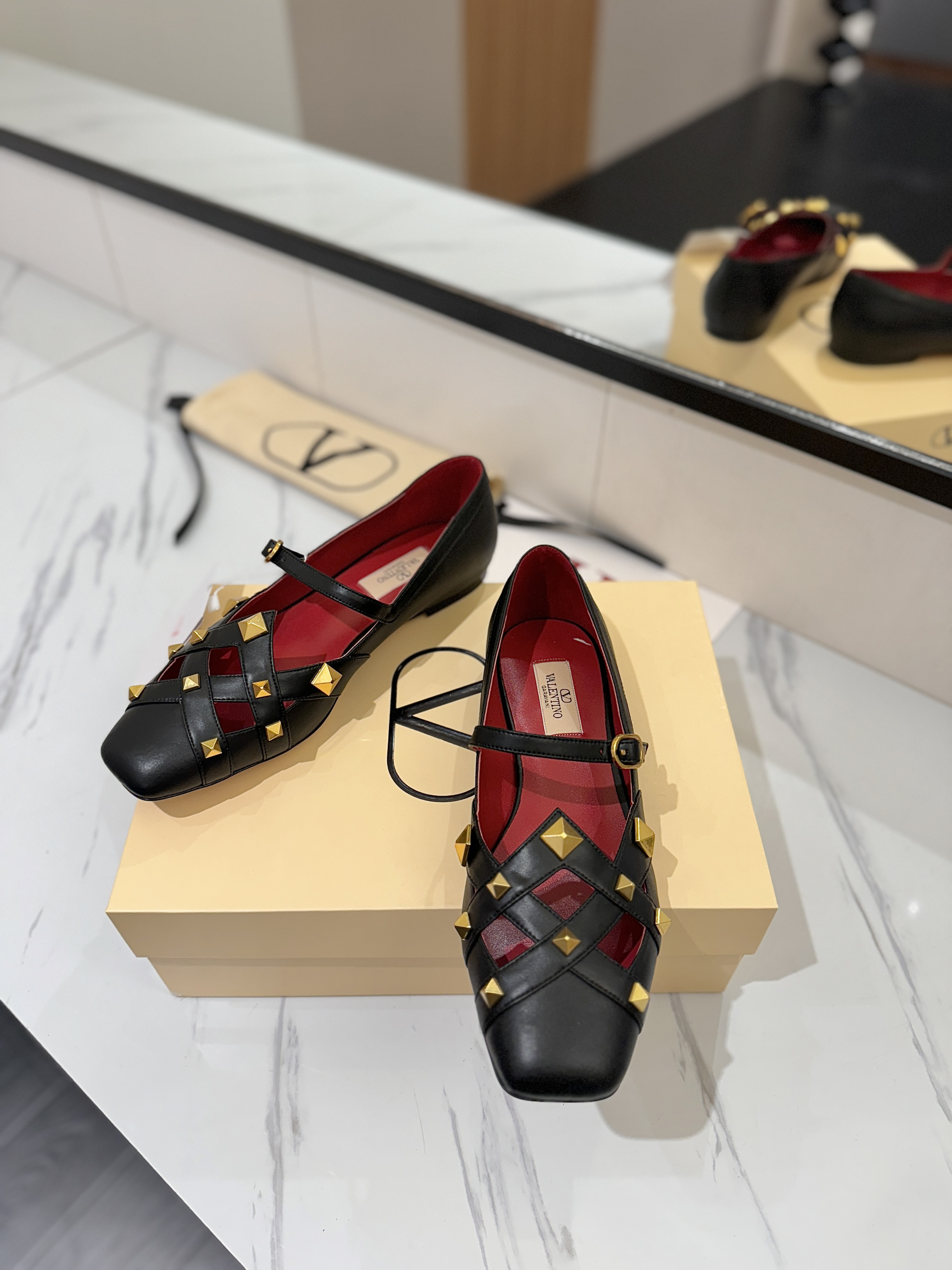 발렌티노 신발 134784 Valentino Shoes 썸네일 이미지