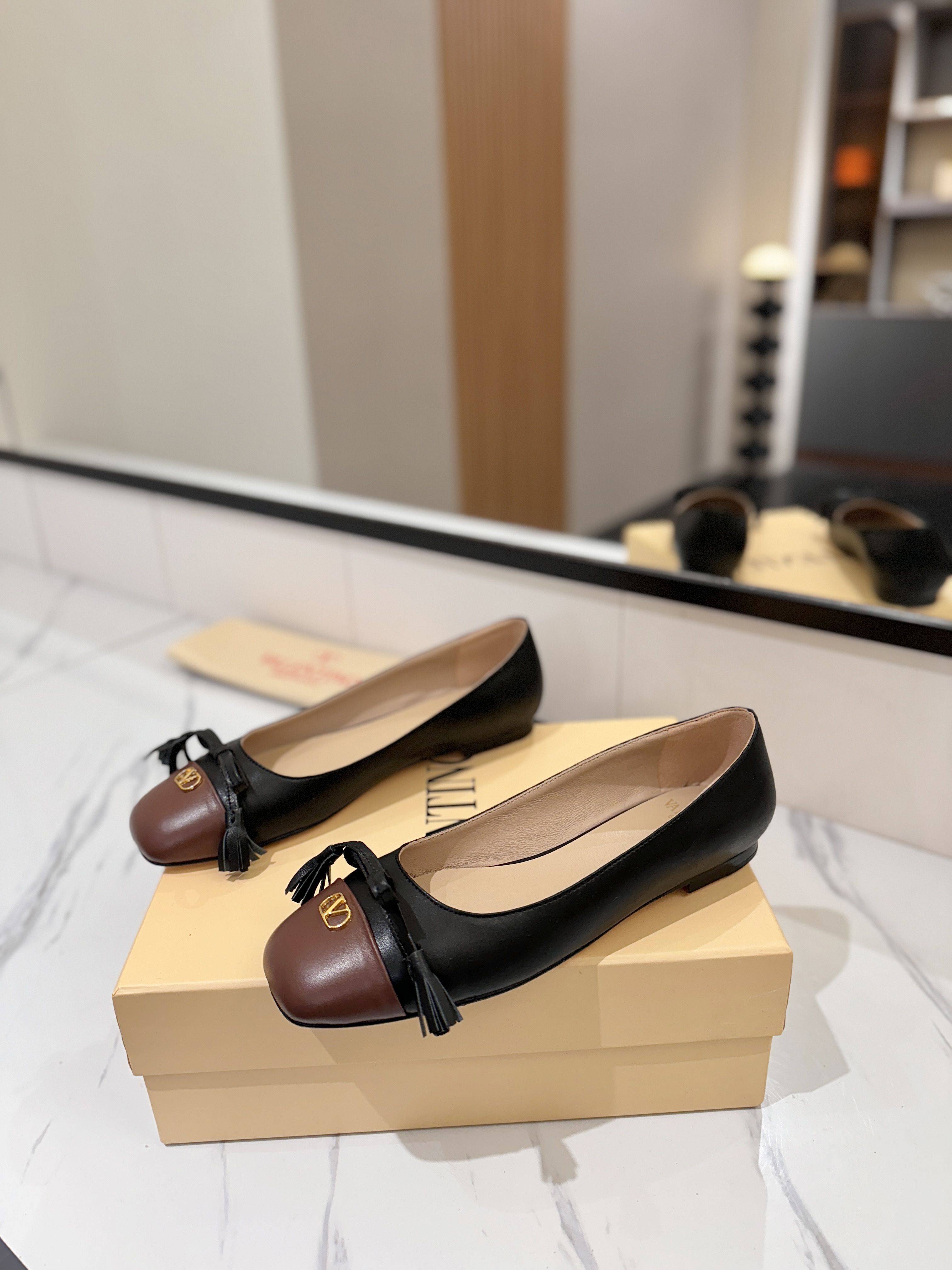발렌티노 신발 134624 Valentino Shoes 썸네일 이미지