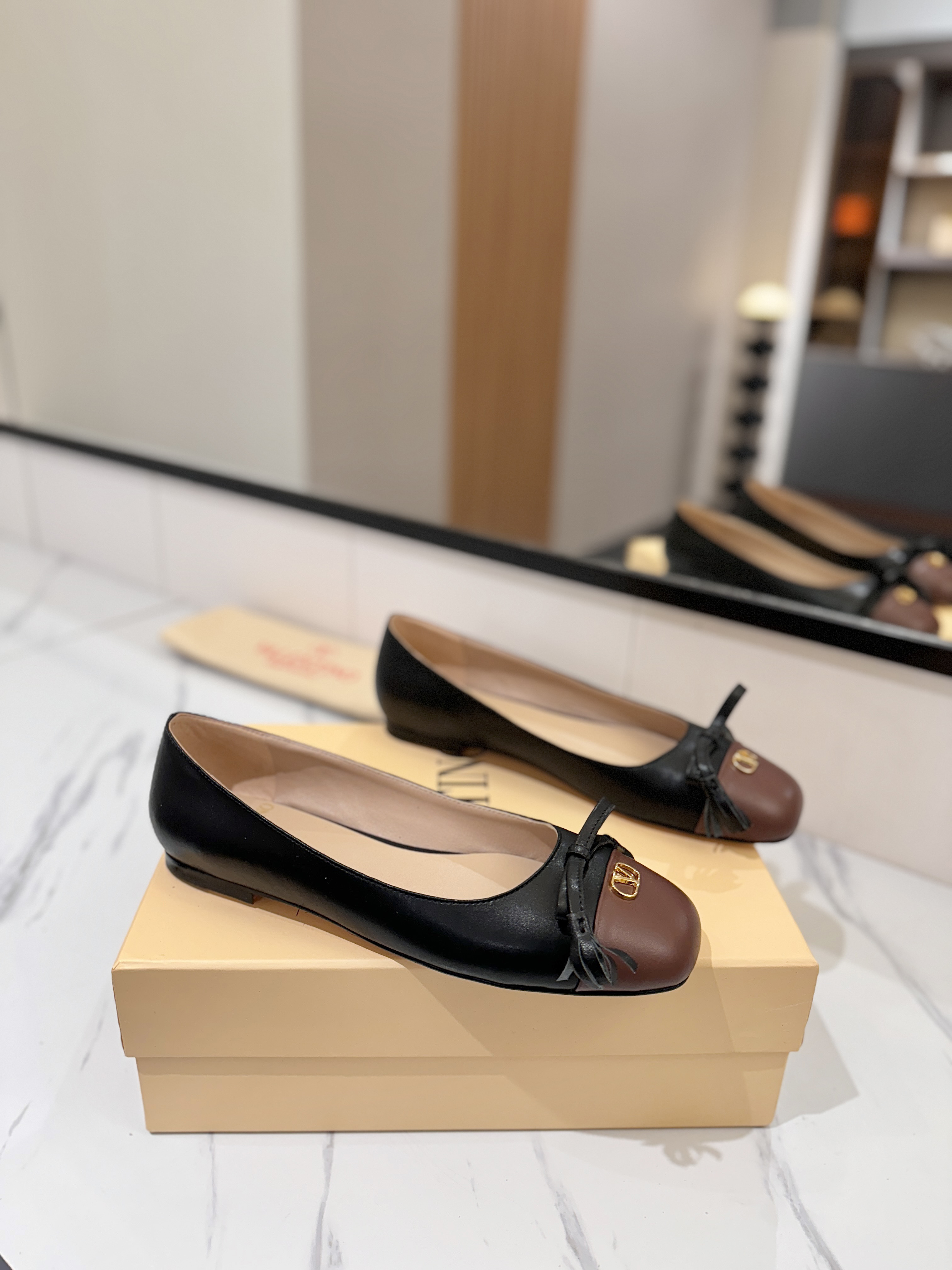 발렌티노 신발 134624 Valentino Shoes 썸네일 이미지