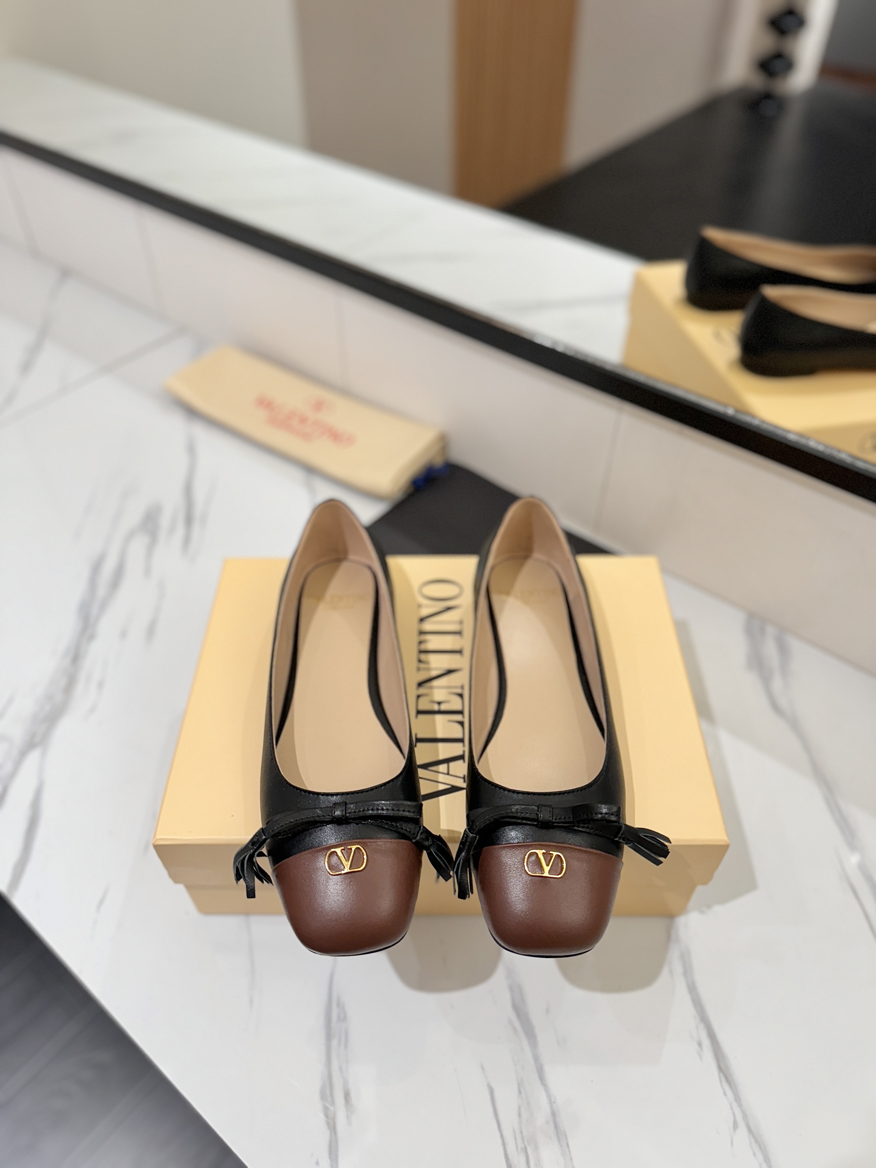 발렌티노 신발 134624 Valentino Shoes 썸네일 이미지