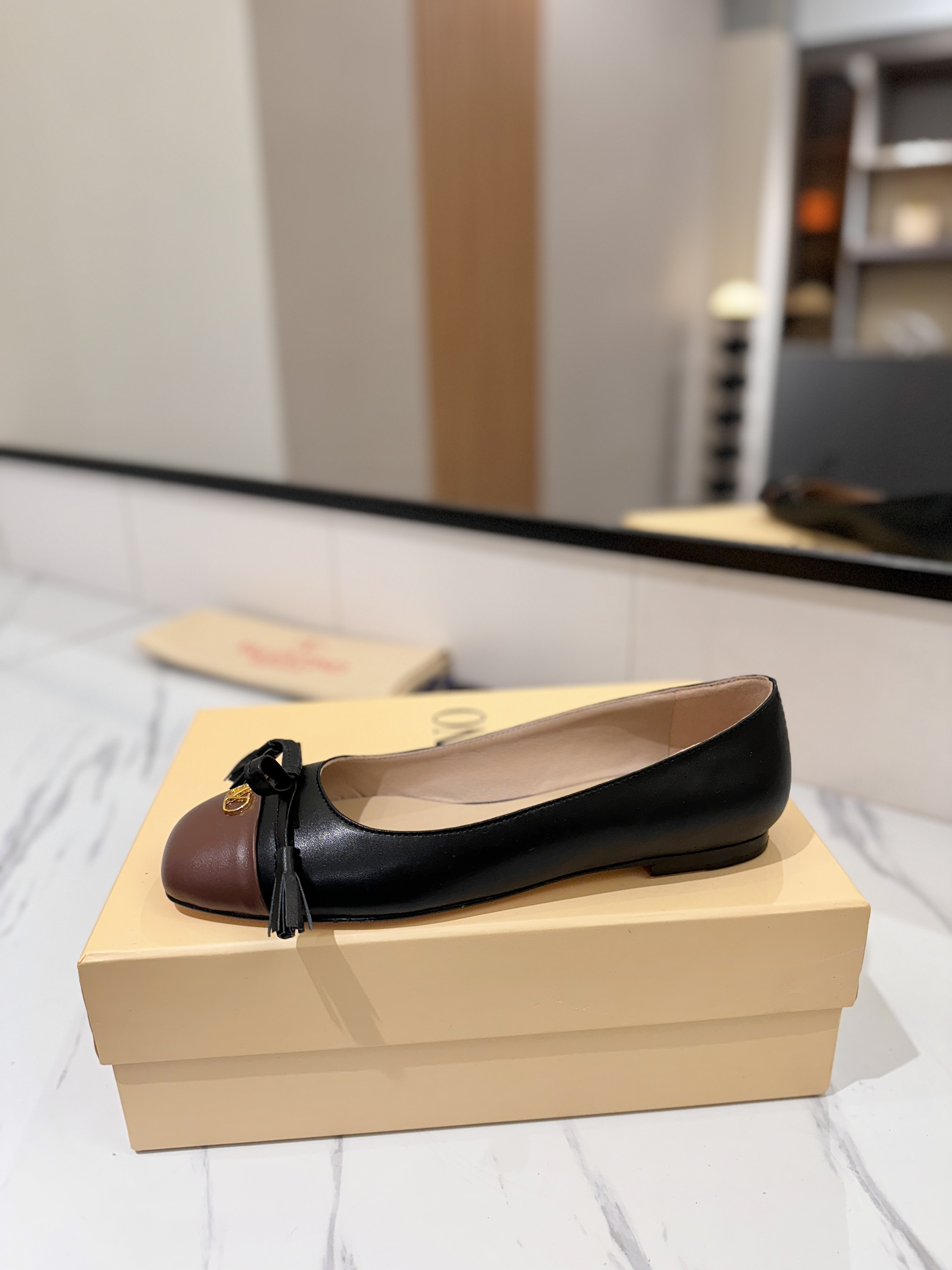 발렌티노 신발 134624 Valentino Shoes 썸네일 이미지
