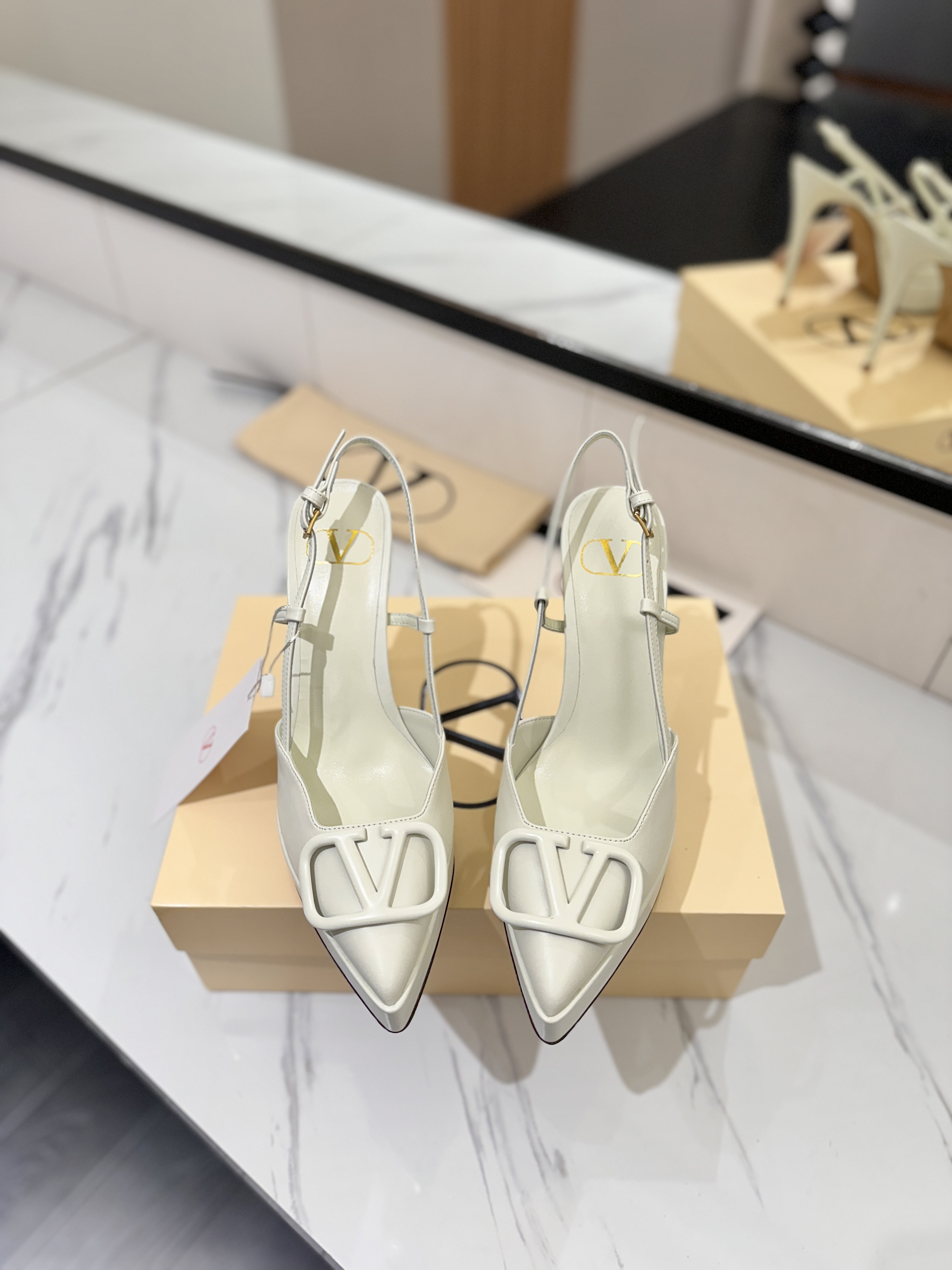 발렌티노 신발 134634 Valentino Shoes 썸네일 이미지