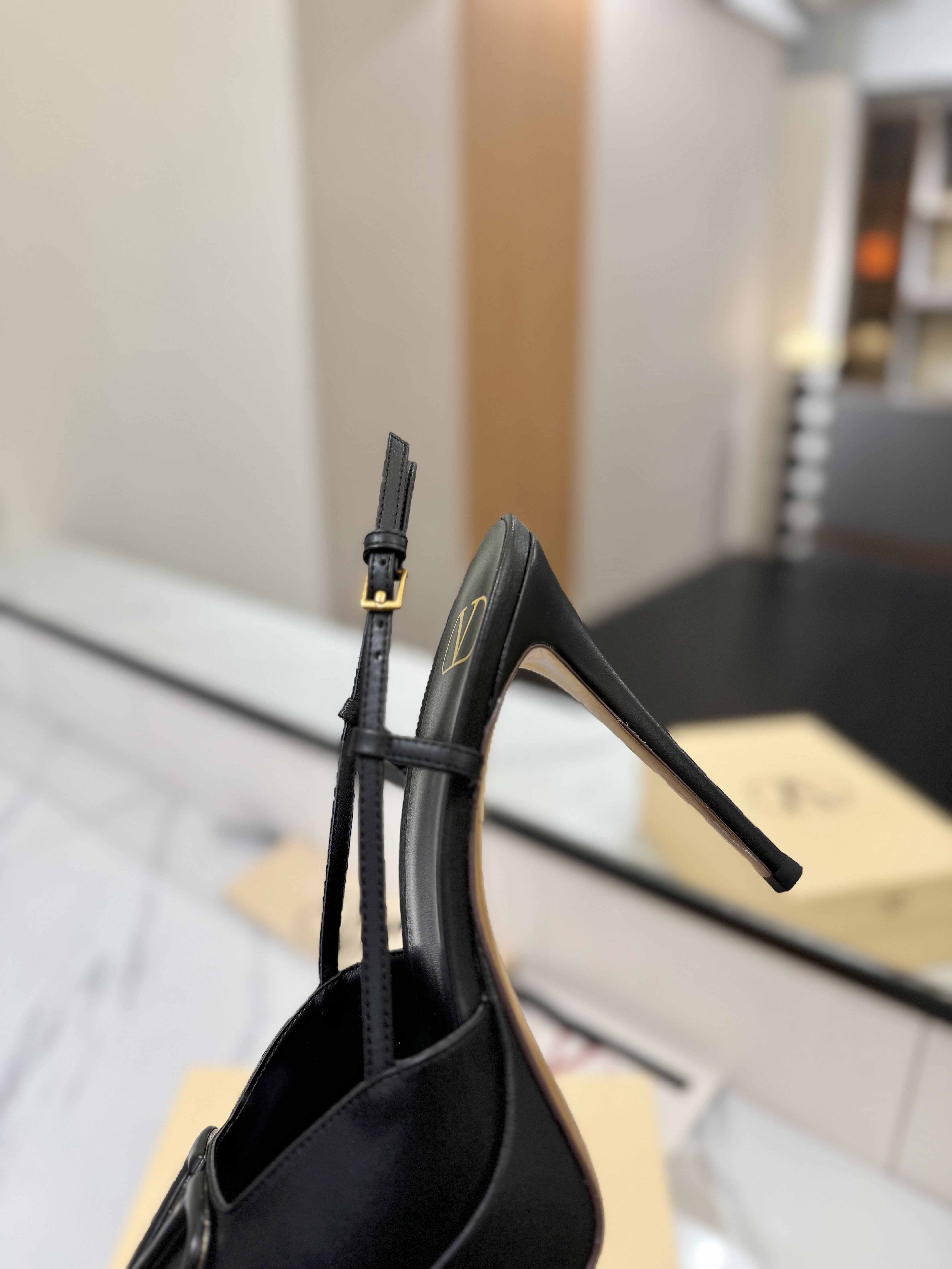 발렌티노 신발 134633 Valentino Shoes 썸네일 이미지