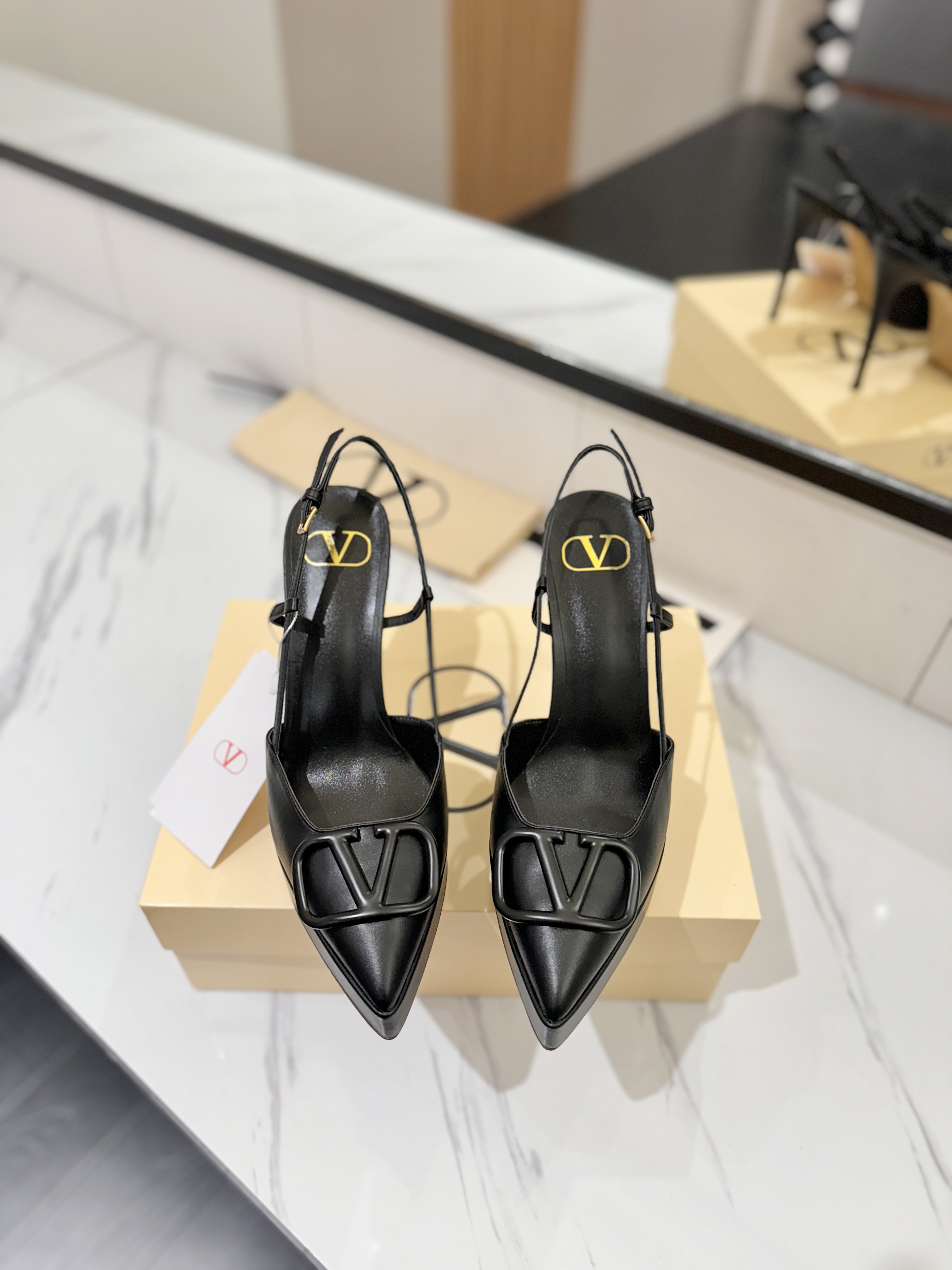 발렌티노 신발 134633 Valentino Shoes 썸네일 이미지