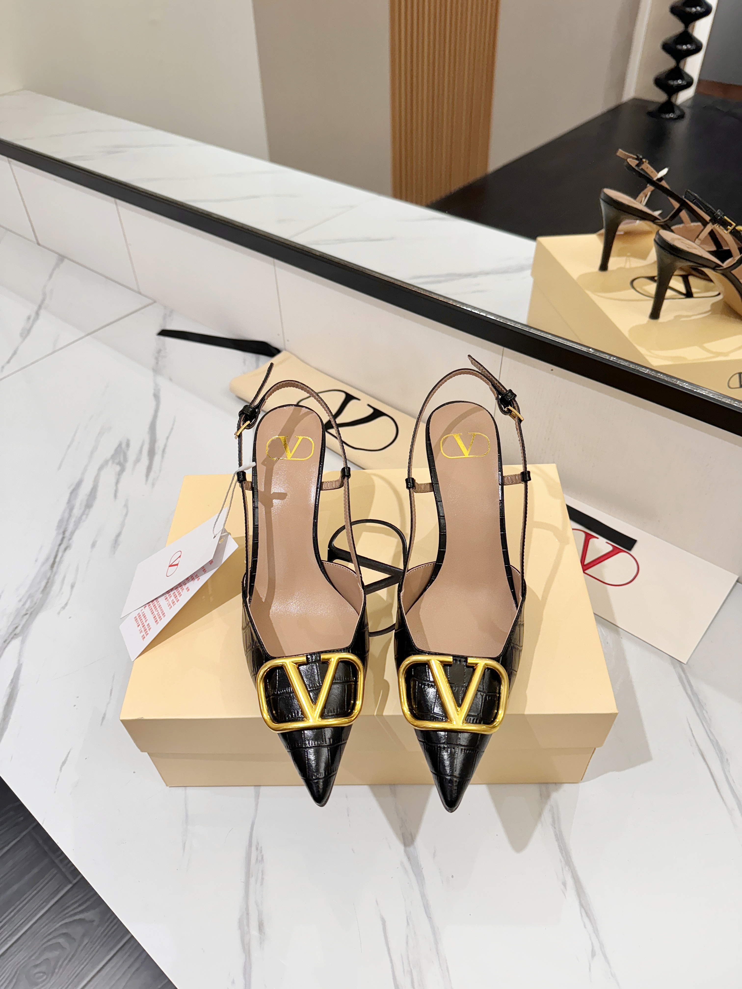 발렌티노 신발 134641 Valentino Shoes 썸네일 이미지