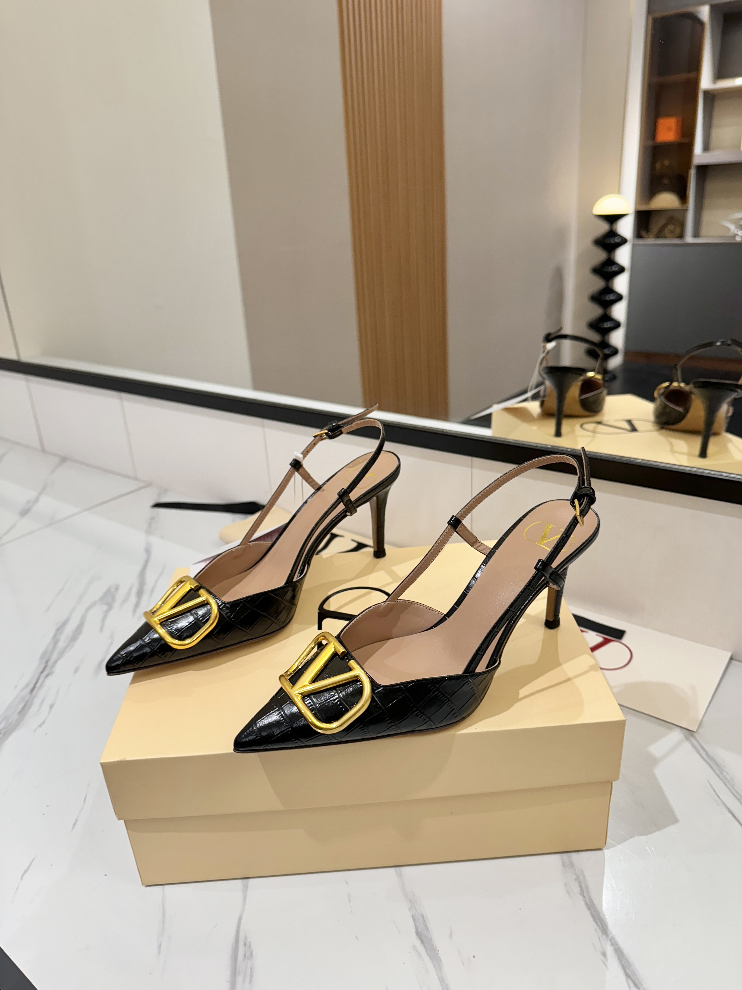발렌티노 신발 134641 Valentino Shoes 썸네일 이미지