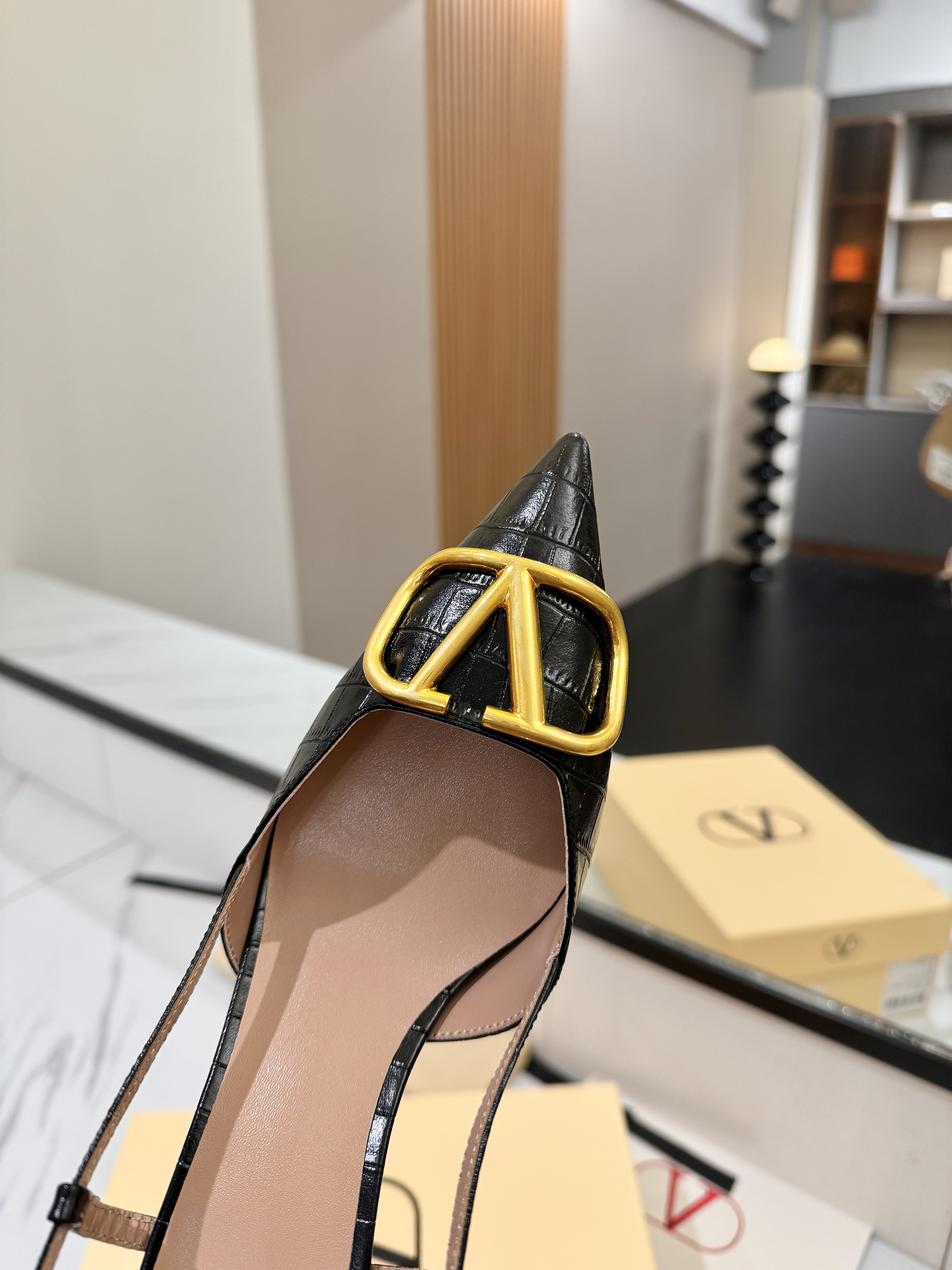 발렌티노 신발 134641 Valentino Shoes 썸네일 이미지