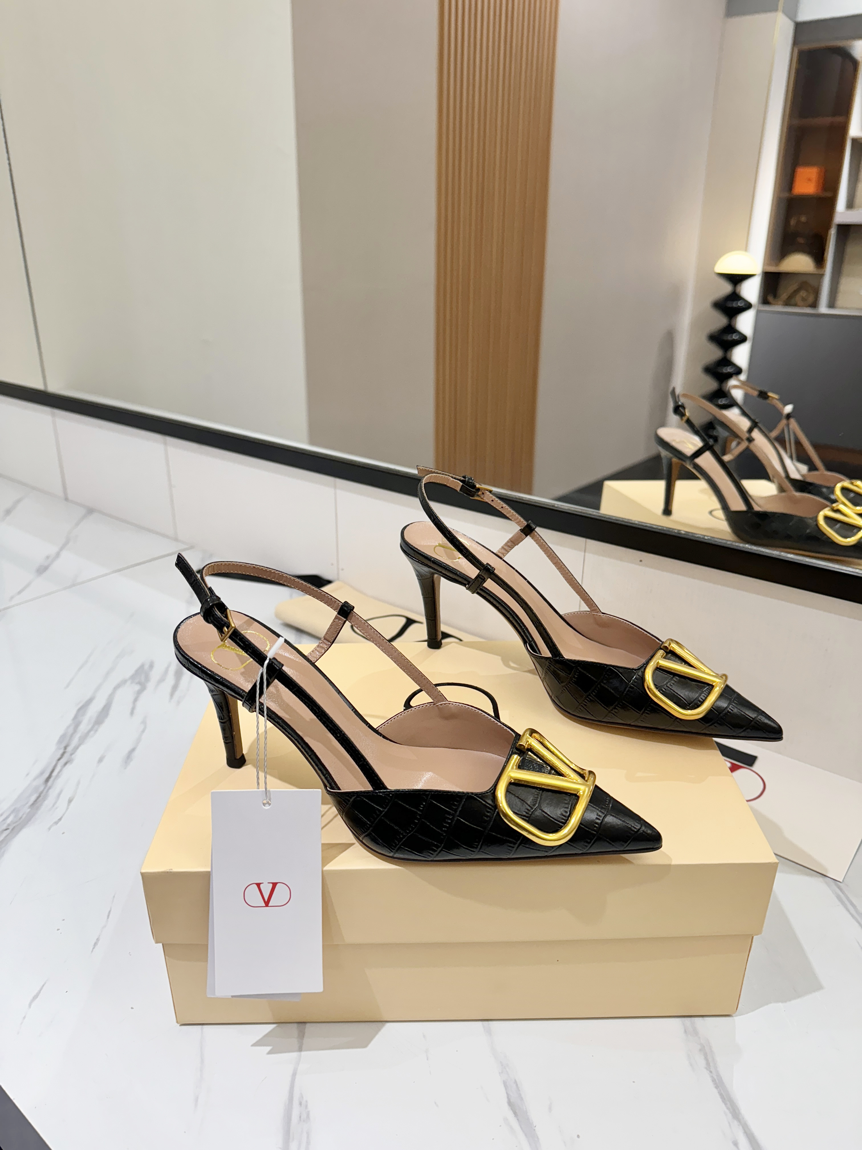 발렌티노 신발 134641 Valentino Shoes 썸네일 이미지