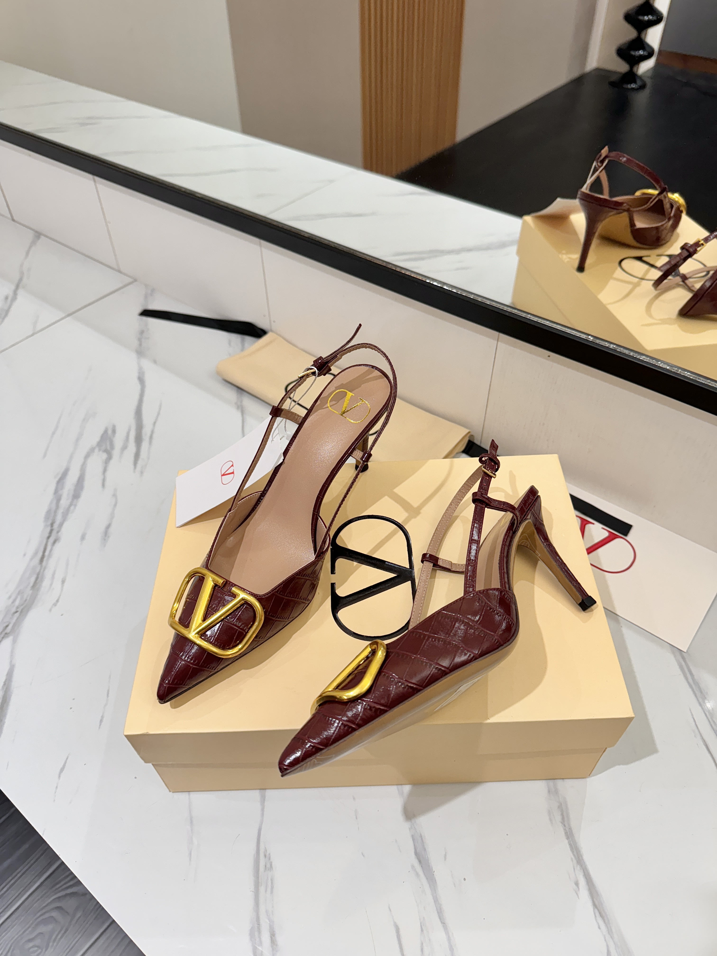 발렌티노 신발 134640 Valentino Shoes 썸네일 이미지