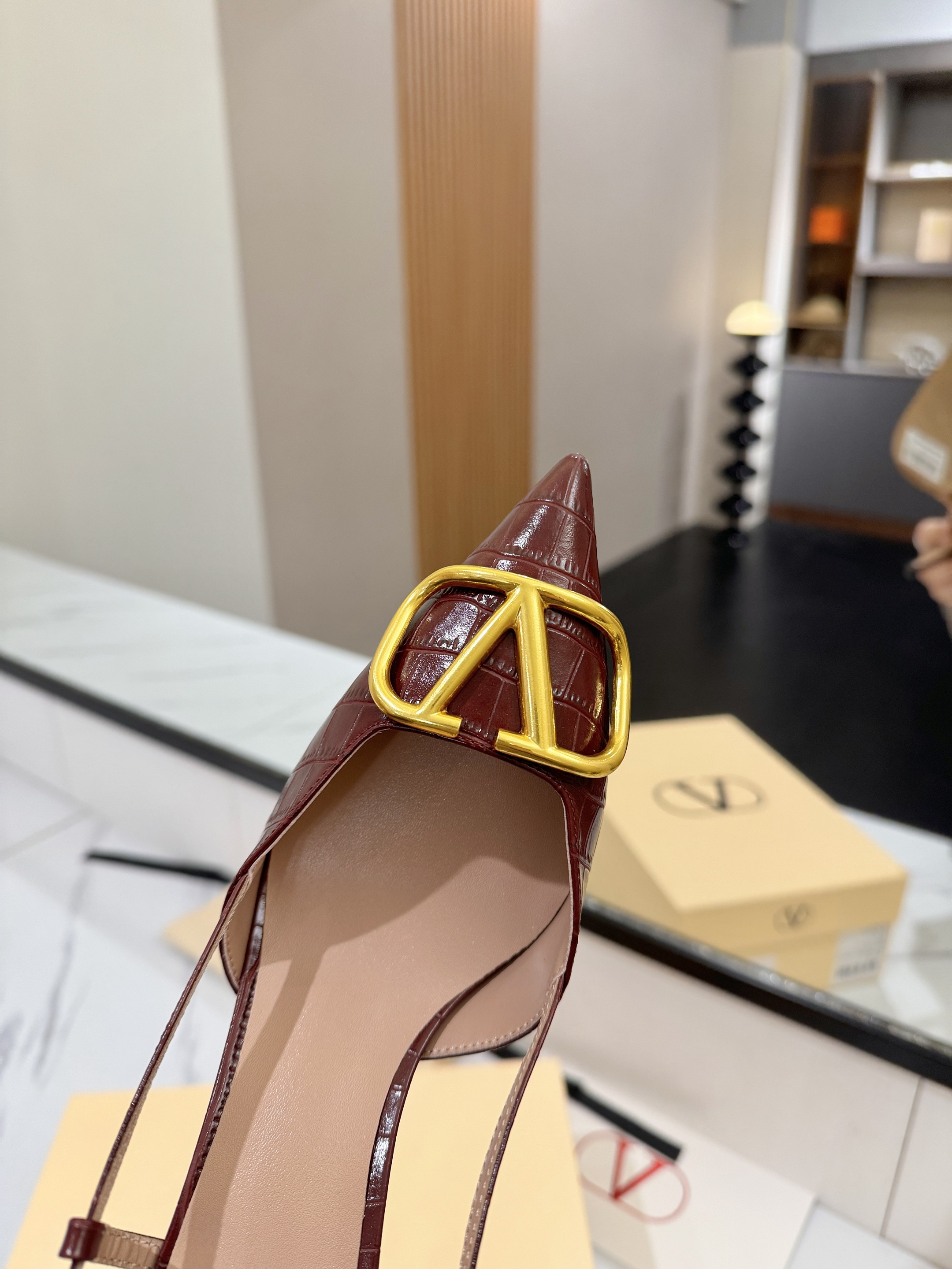 발렌티노 신발 134640 Valentino Shoes 썸네일 이미지