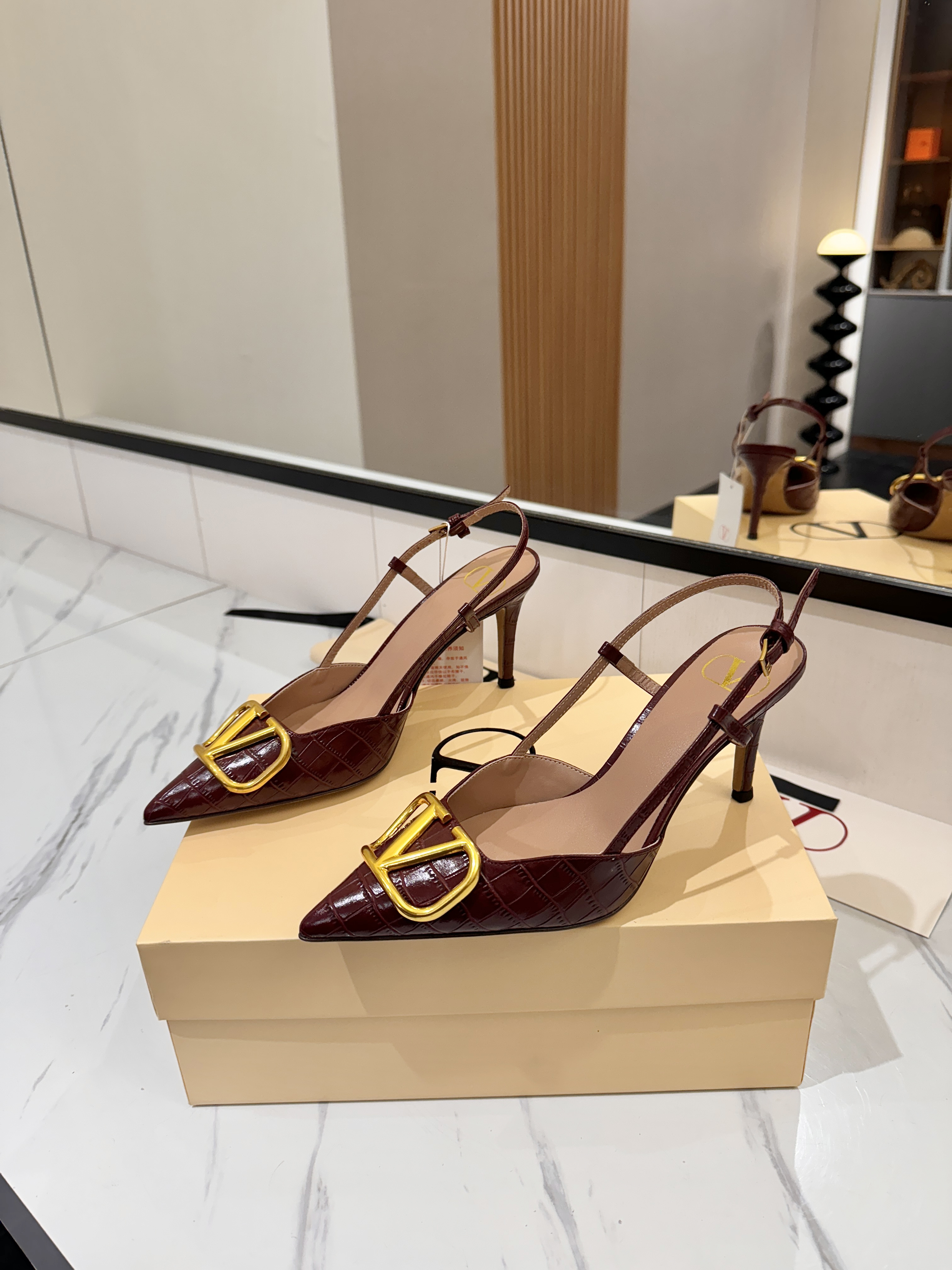 발렌티노 신발 134640 Valentino Shoes 썸네일 이미지