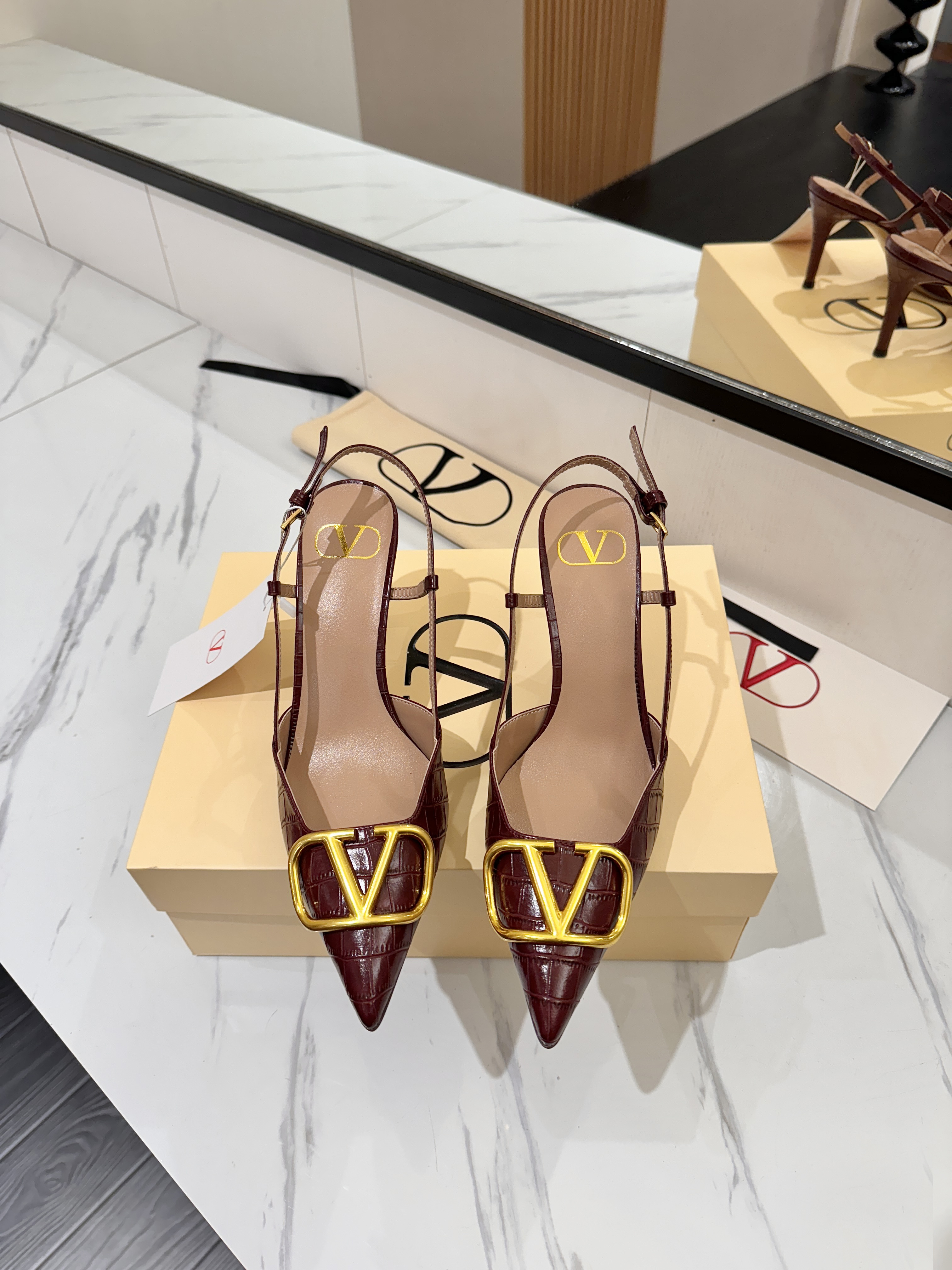 발렌티노 신발 134640 Valentino Shoes 썸네일 이미지