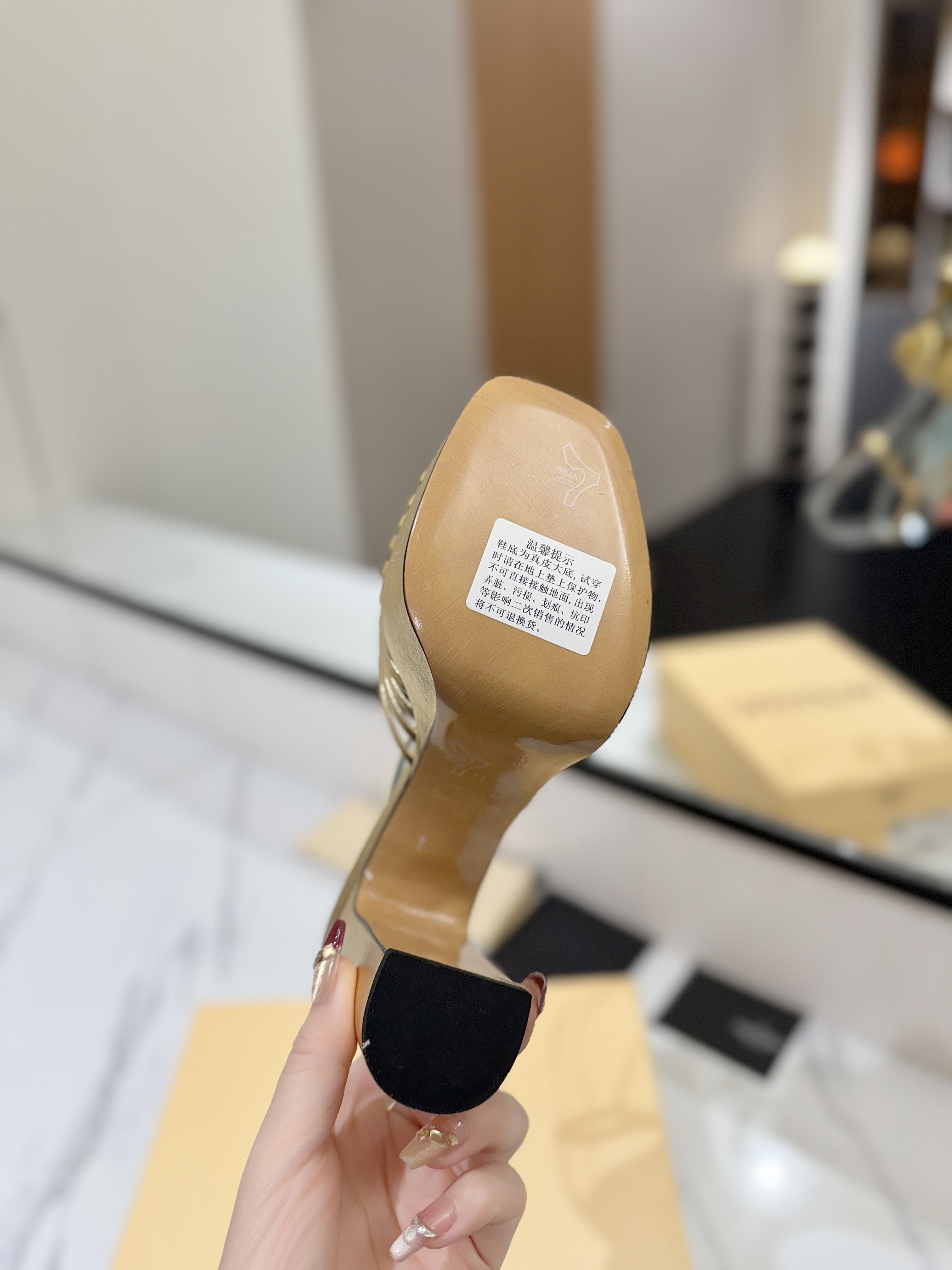 발렌티노 신발 134646 Valentino Shoes 썸네일 이미지