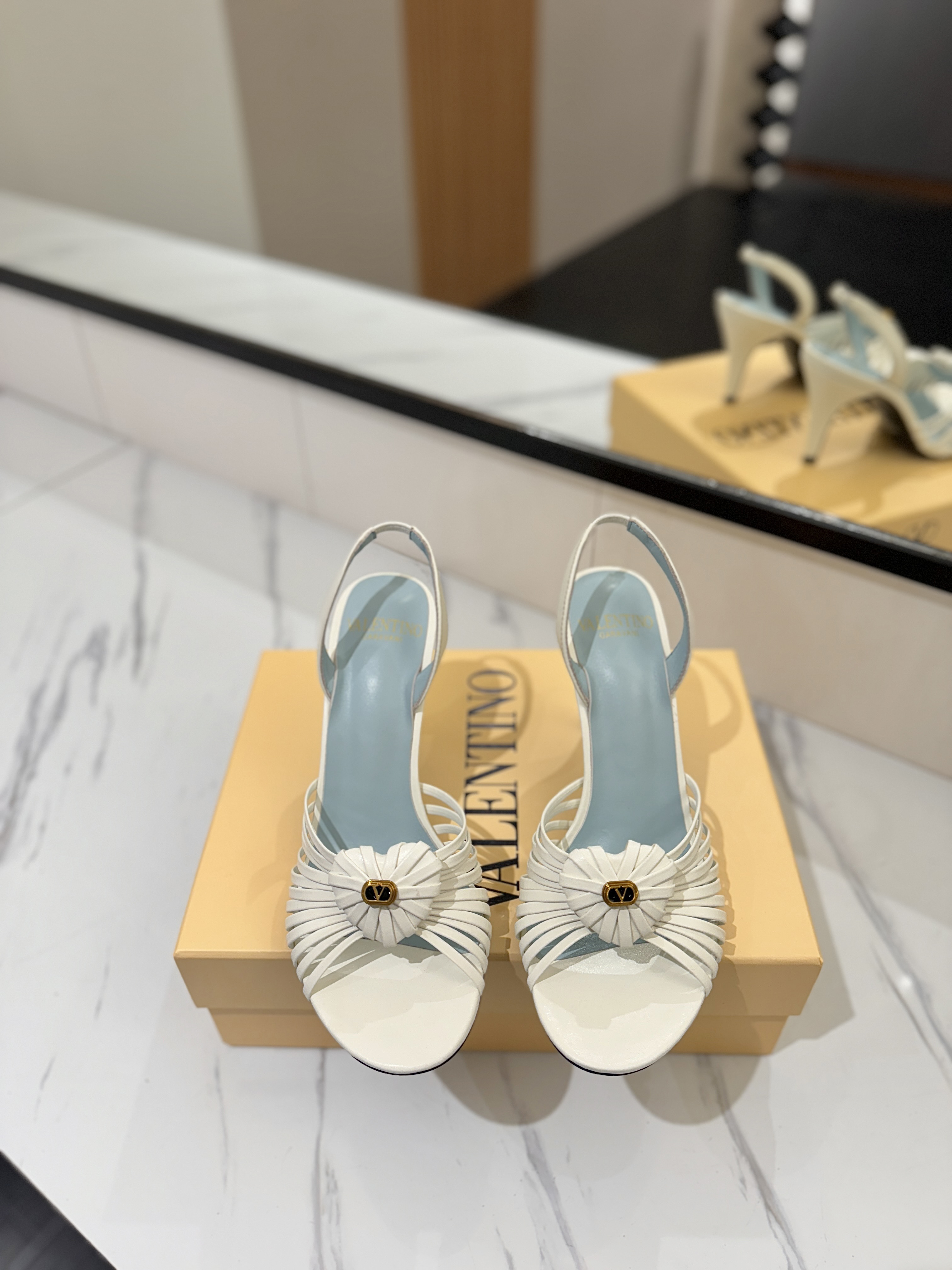 발렌티노 신발 134651 Valentino Shoes 썸네일 이미지