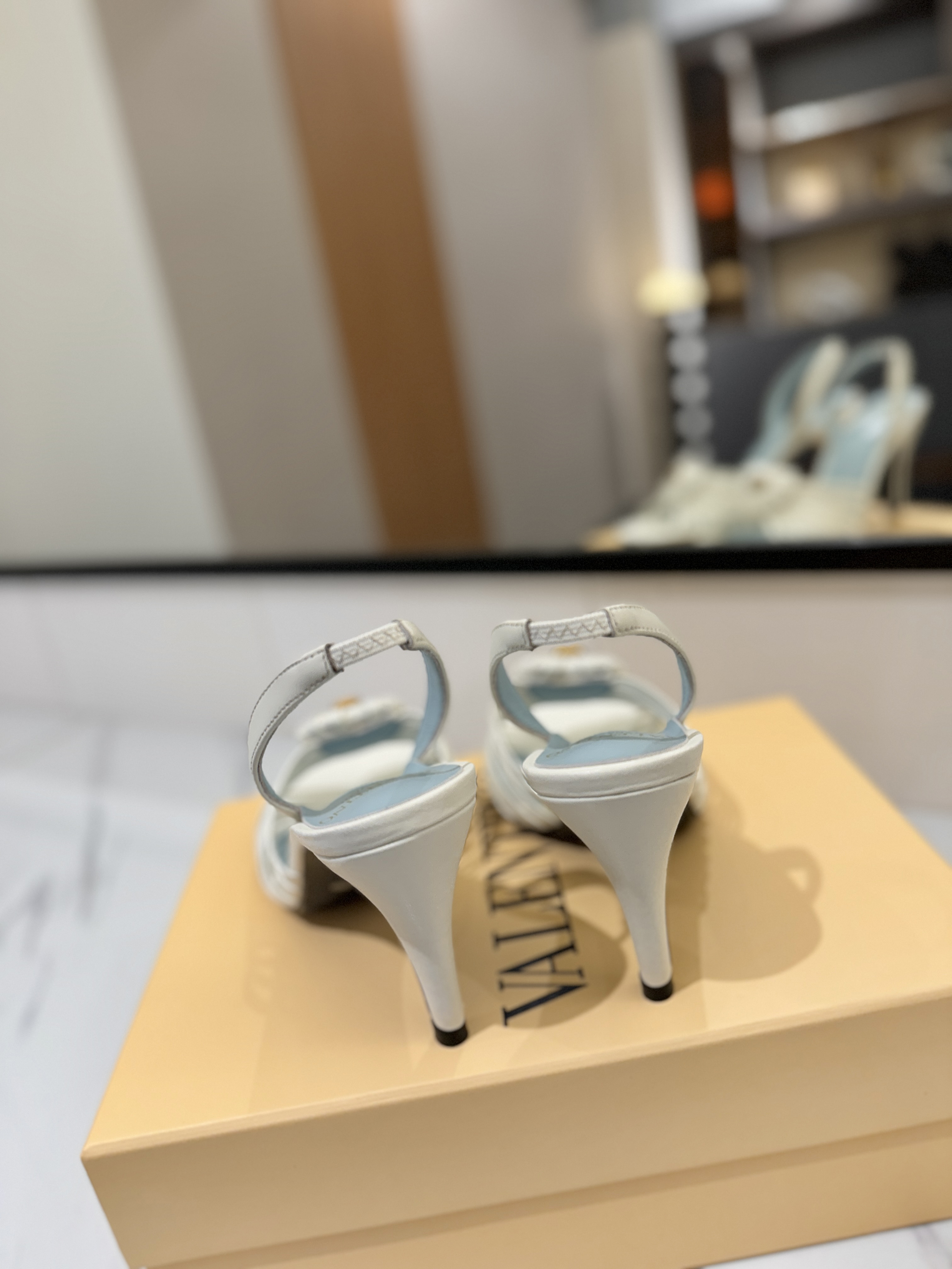발렌티노 신발 134651 Valentino Shoes 썸네일 이미지